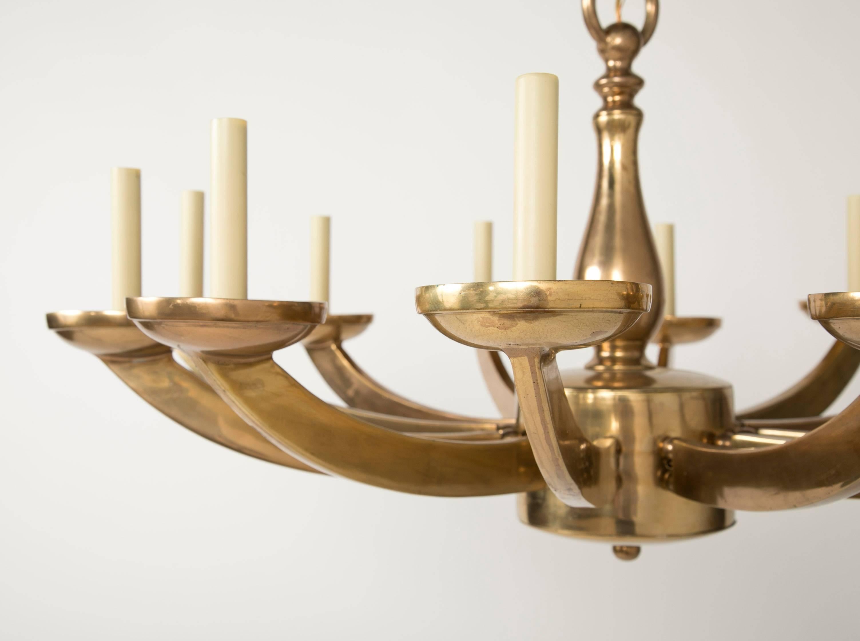 Italian Mid-Century Modern Brass Twelve-Light Chandelier In Excellent Condition In Stamford, CT