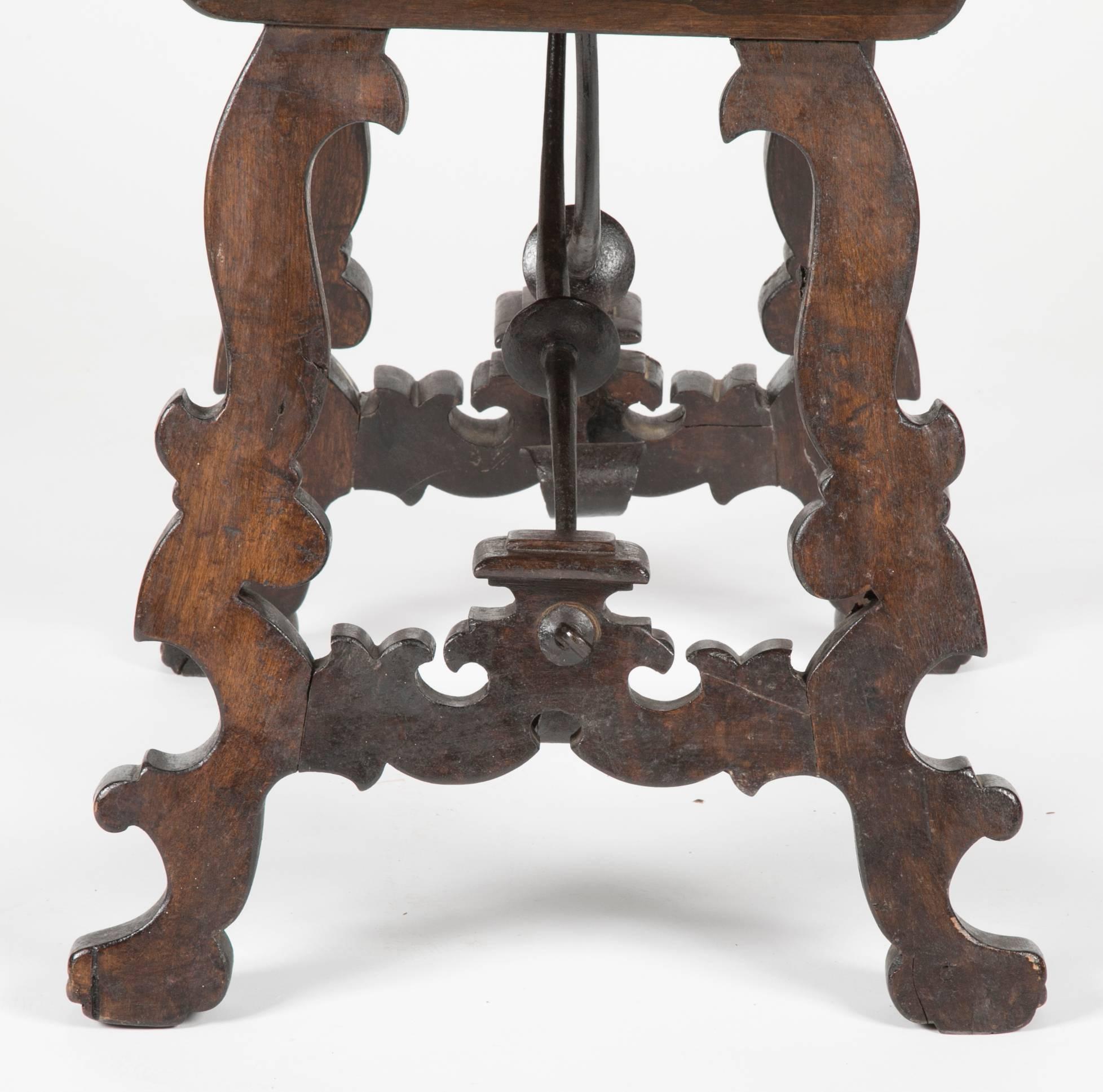 19th Century Spanish Baroque Style Walnut Side Table with Iron Stretchers For Sale 2
