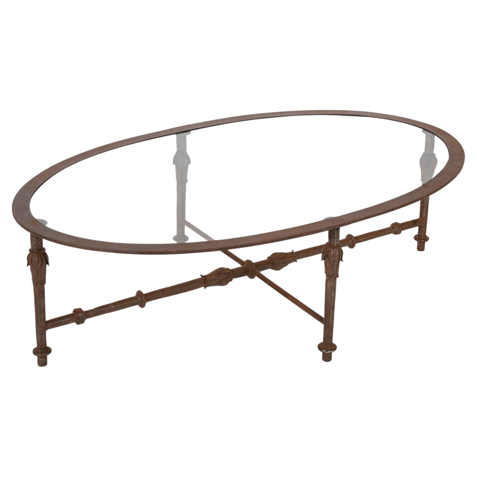 Table basse ovale en fer du milieu du 20e siècle avec plateau en verre