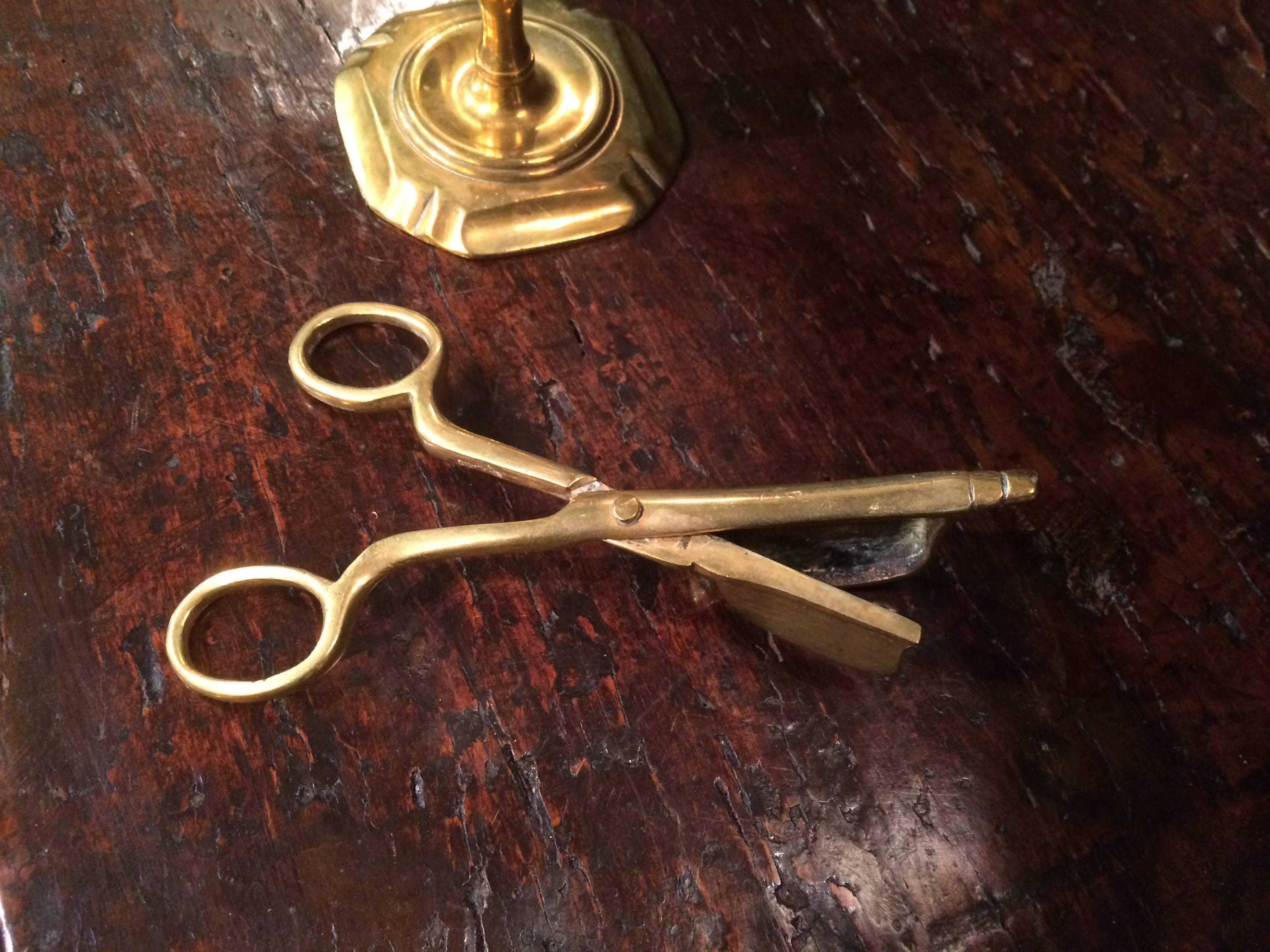 Queen Anne Standing Brass Candle Snuffer and Stand In Excellent Condition In Stamford, CT