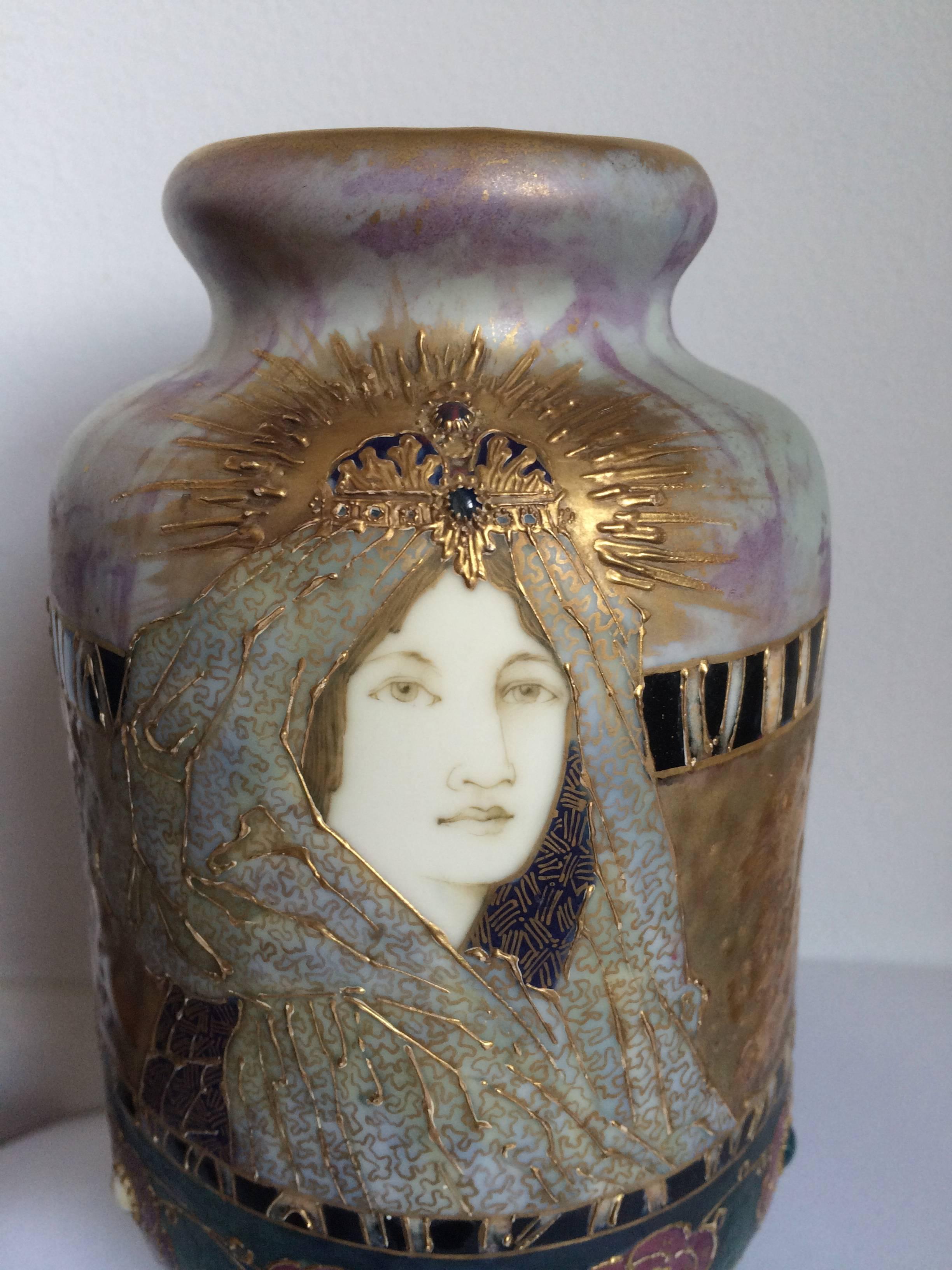 Amphora 'Fairy Princess' Vase 3