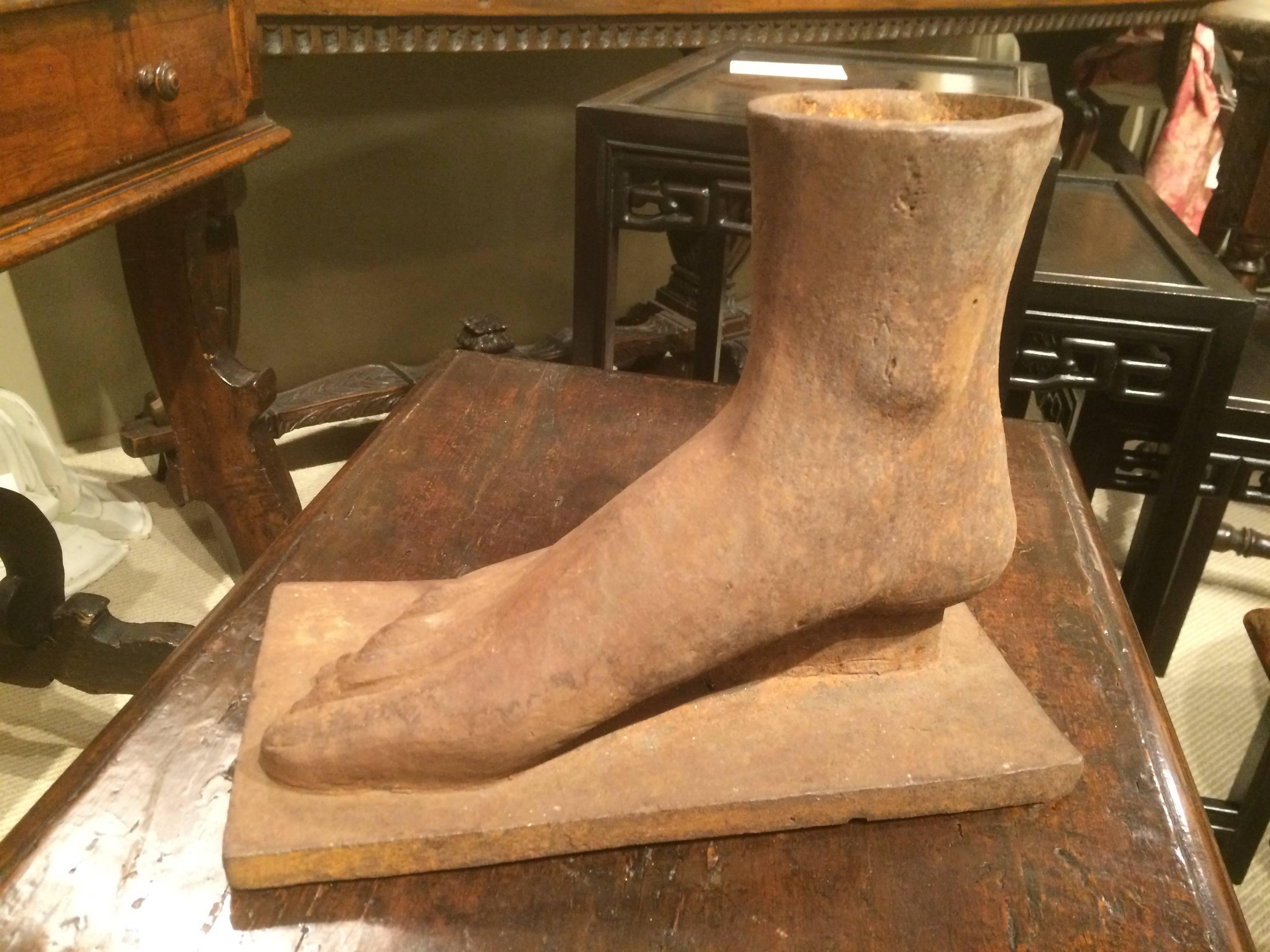 American Folk Art Cast Iron Foot In Good Condition In Stamford, CT