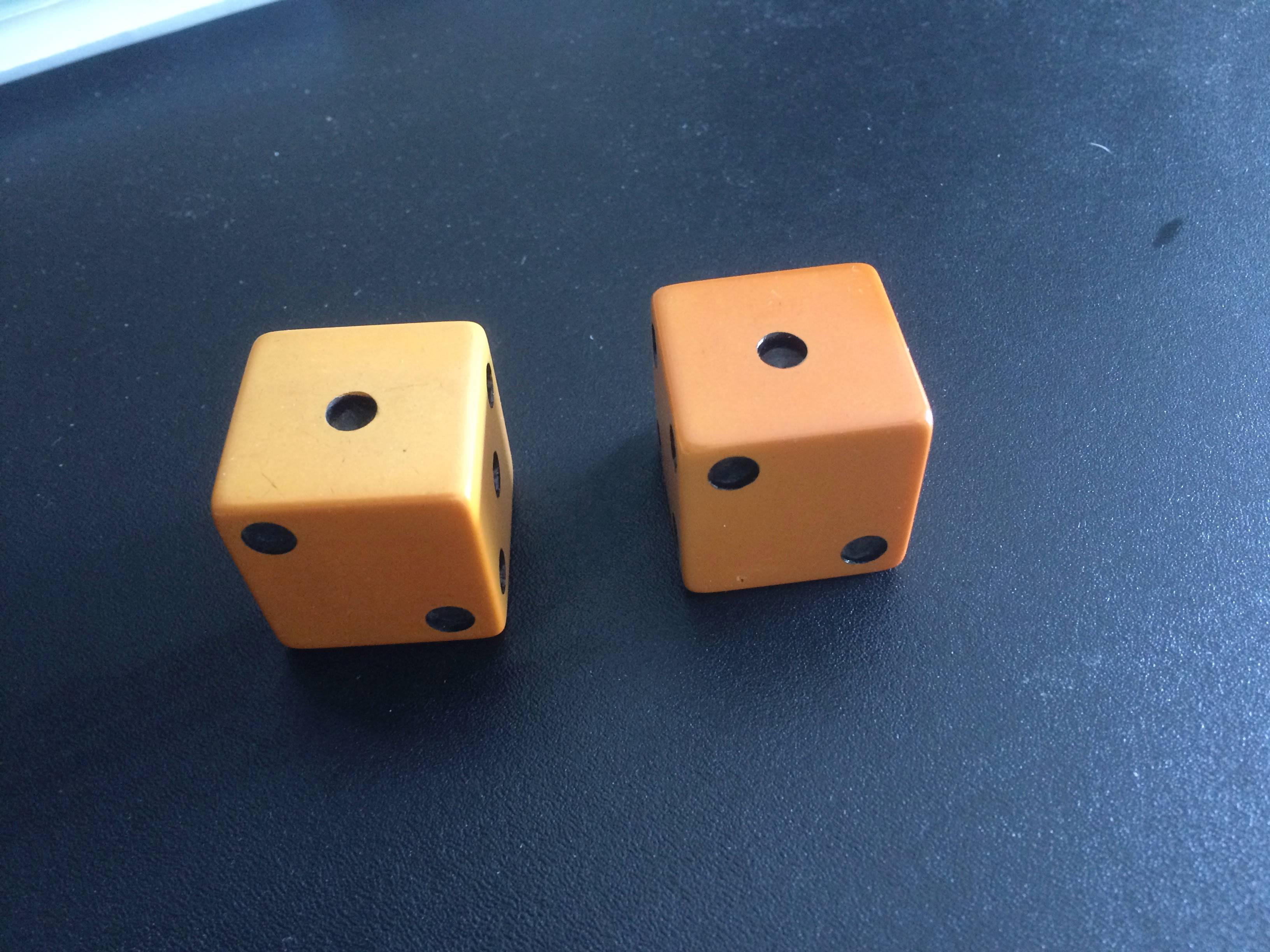 Pair of Large Vintage Butterscotch Bakelite Dice In Excellent Condition In Stamford, CT