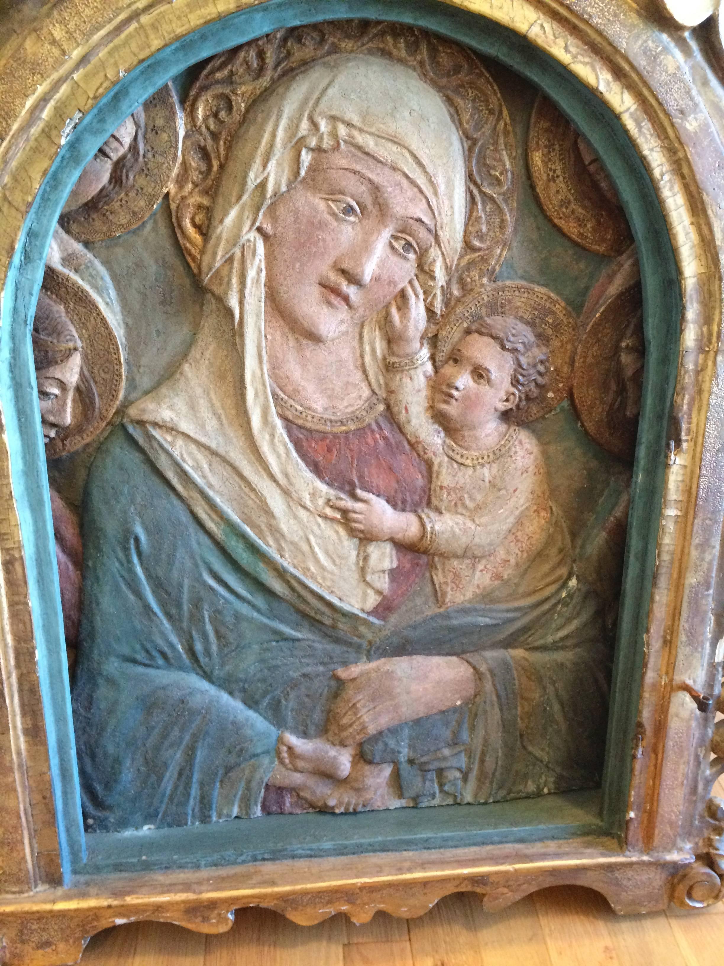 Italian Renaissance Stucco Madonna and Child In Excellent Condition In Stamford, CT