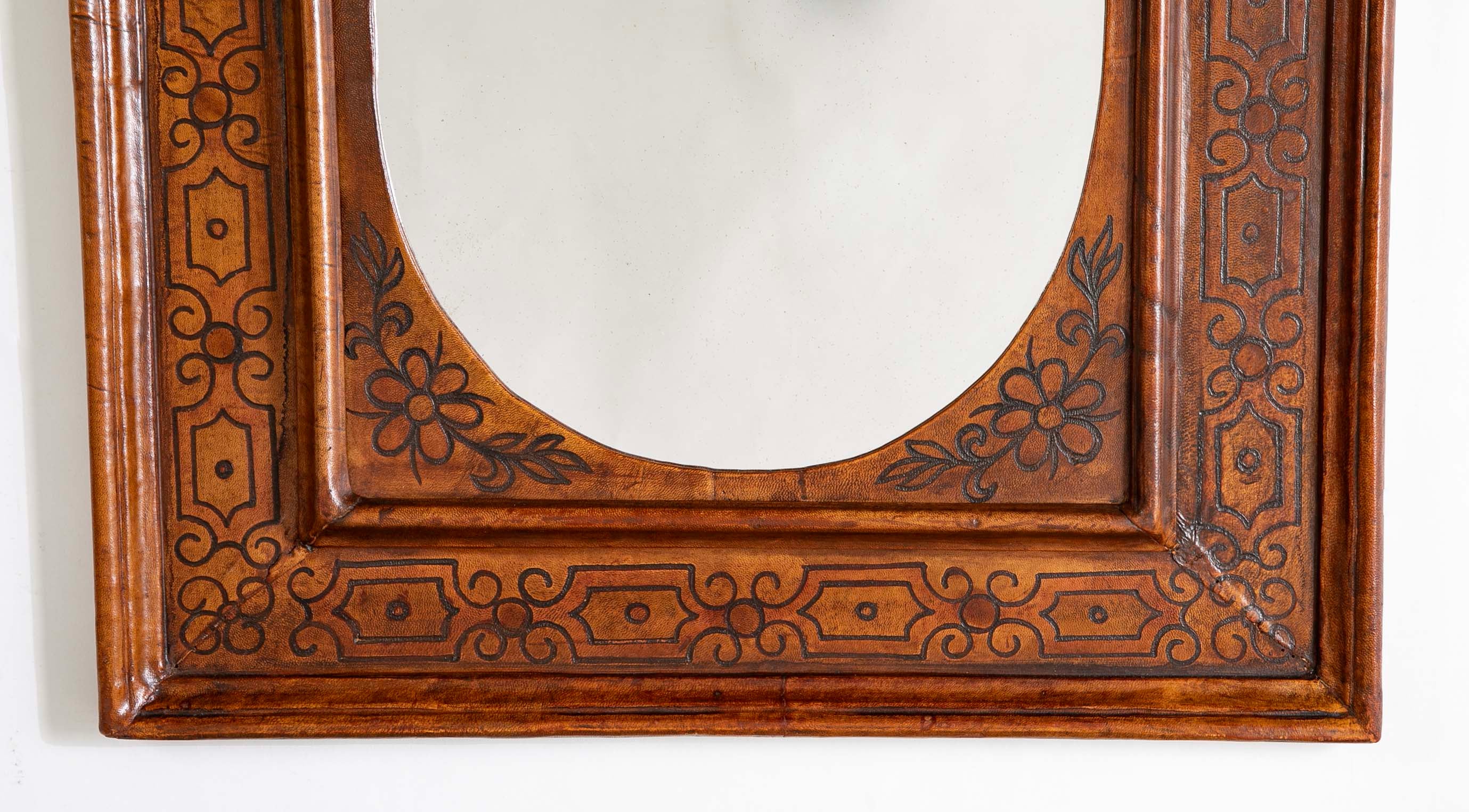Italian Mirrors - 7,851 For Sale at 1stDibs | italian mirrors for