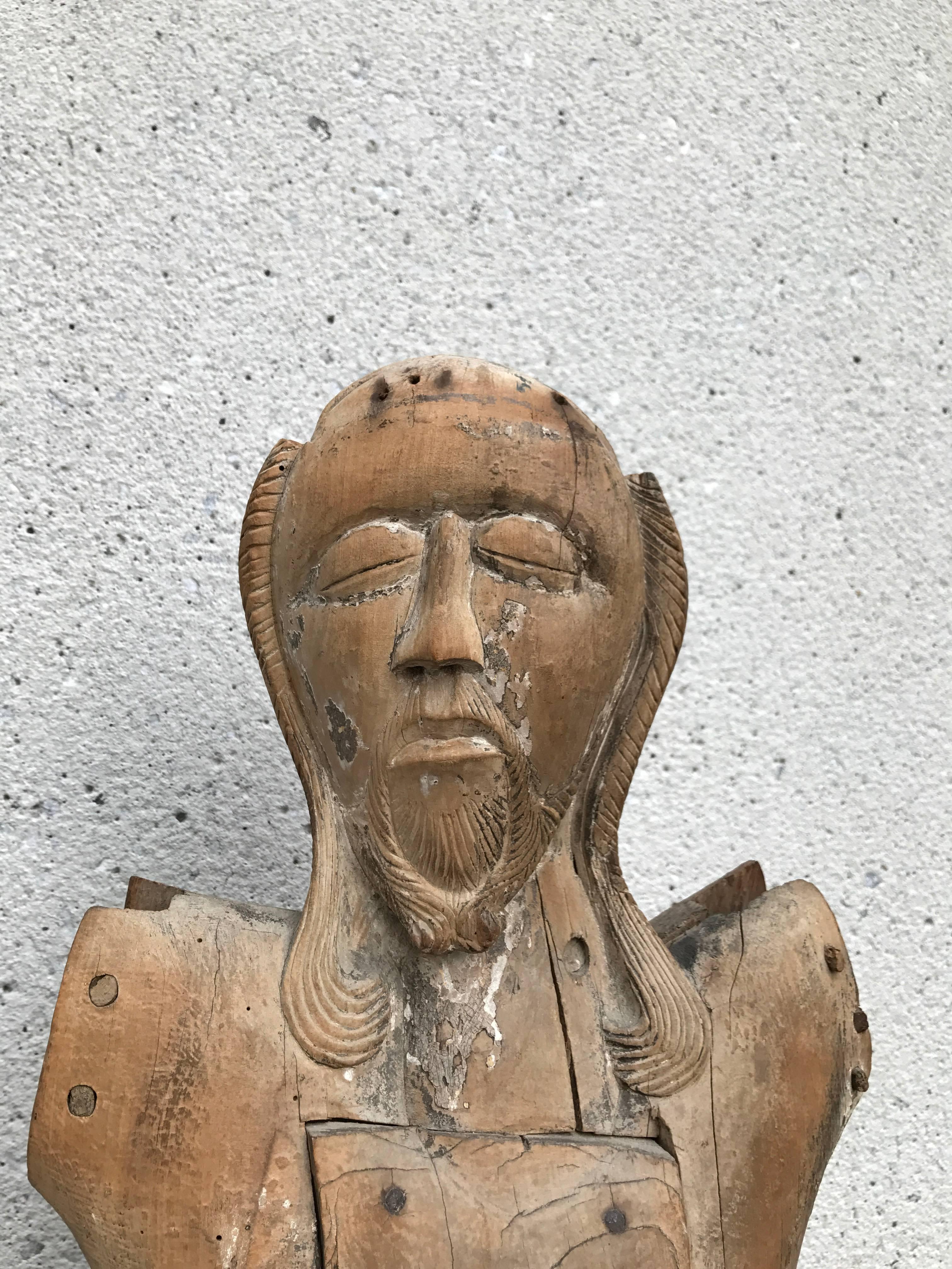 Spanische Barockschnitzerei des Christus aus Kastanienholz aus dem 17. Jahrhundert  im Angebot 2
