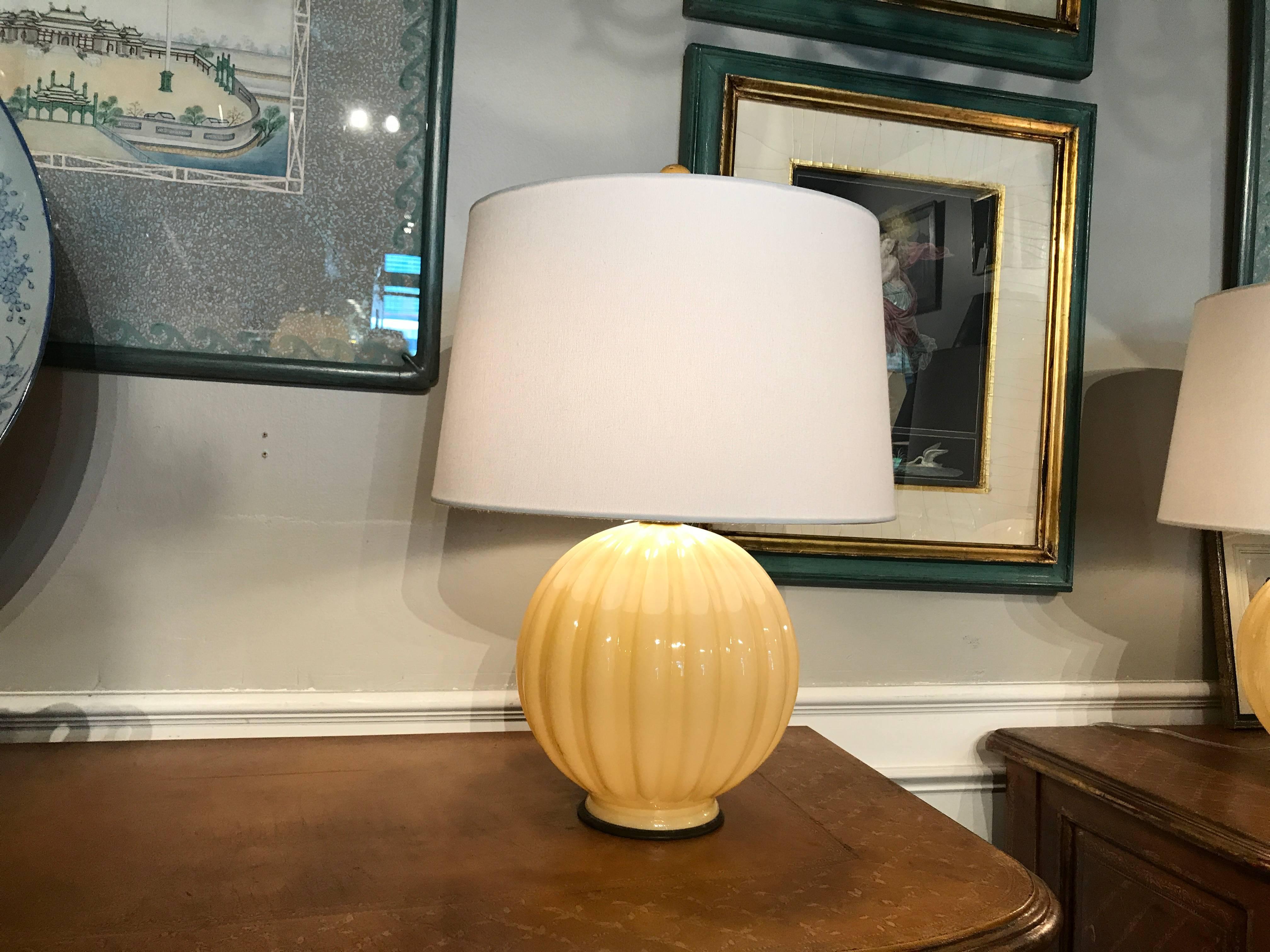 Pair of Italian Mid-Century Glass Lamps In Excellent Condition In Stamford, CT