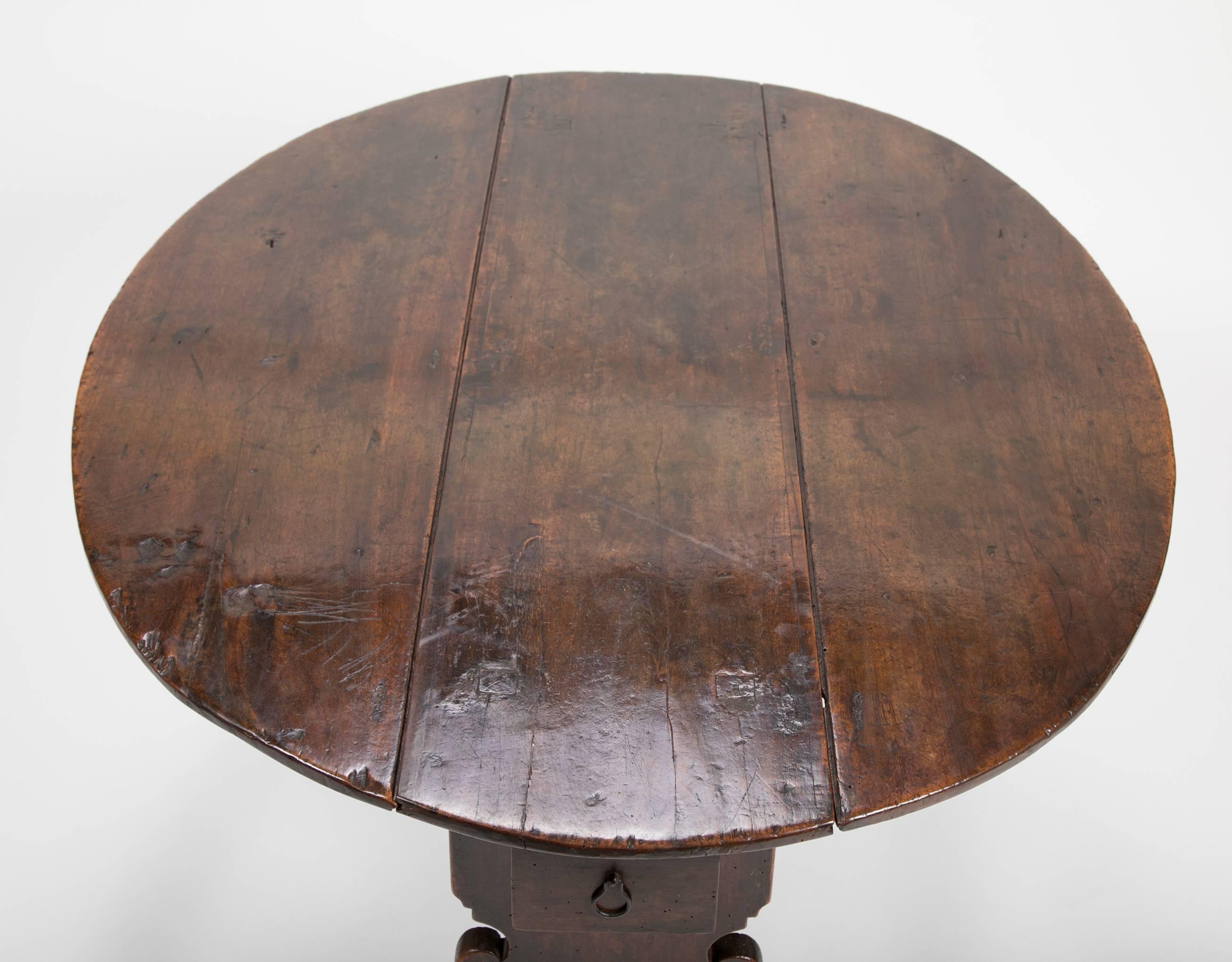 Italian Baroque Walnut Drop-Leaf Table 3