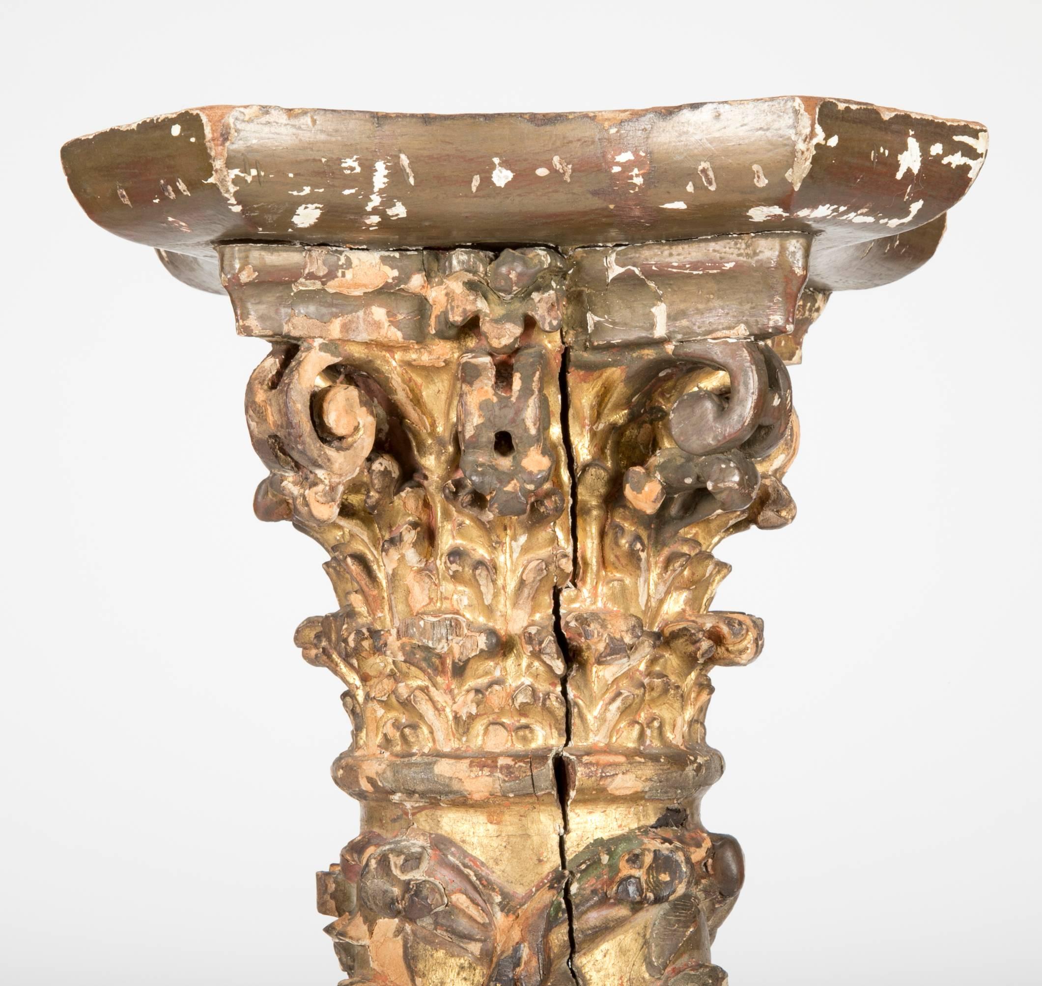 Pair of 17th Century Spanish Giltwood Column Pedestals In Fair Condition In Stamford, CT