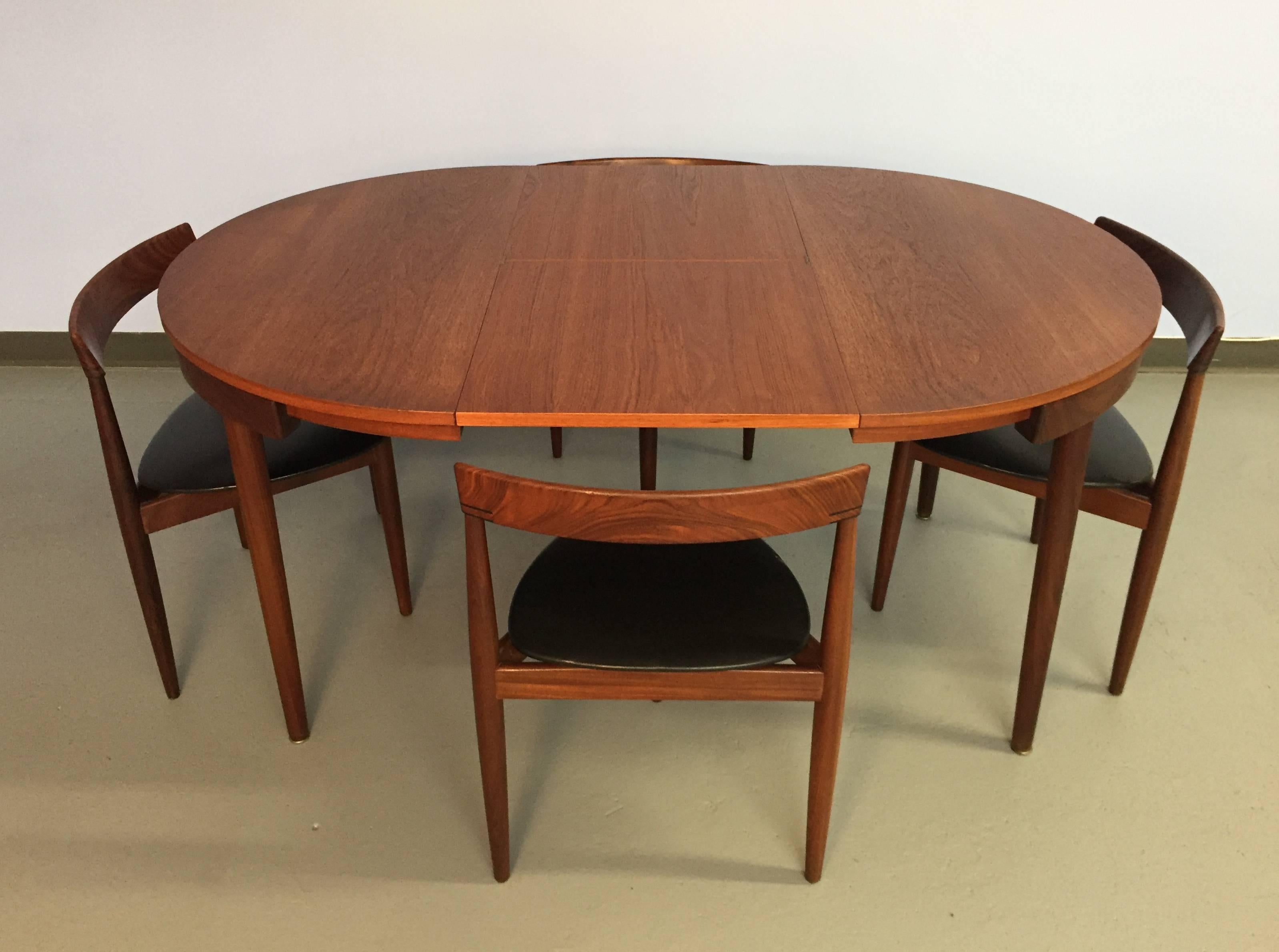 Dining Set by Hans Olsen In Good Condition In Stratford, CT