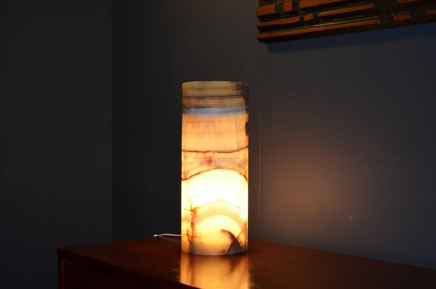 Modern Ambient Table Lamp in Onyx