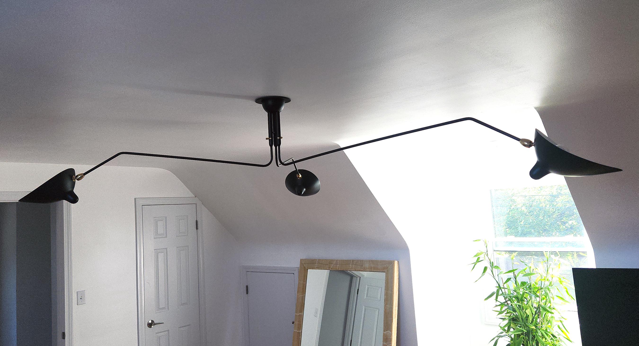 Serge Mouille - Lampada da soffitto nera con 3 bracci rotanti - IN STOCK! in vendita 3