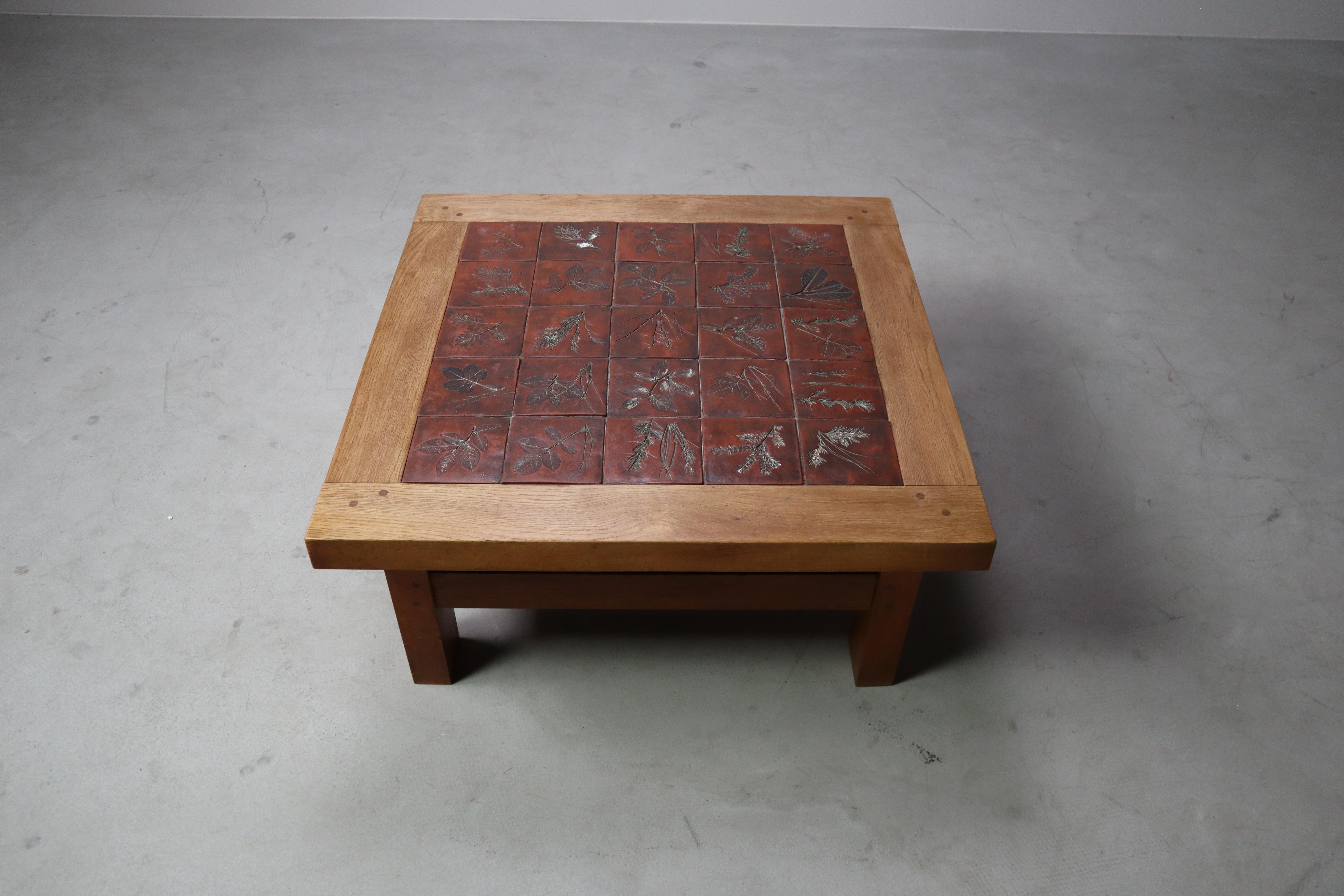 Mid-Century botanical ceramic tile coffee table in Oak, 1960s For Sale 4