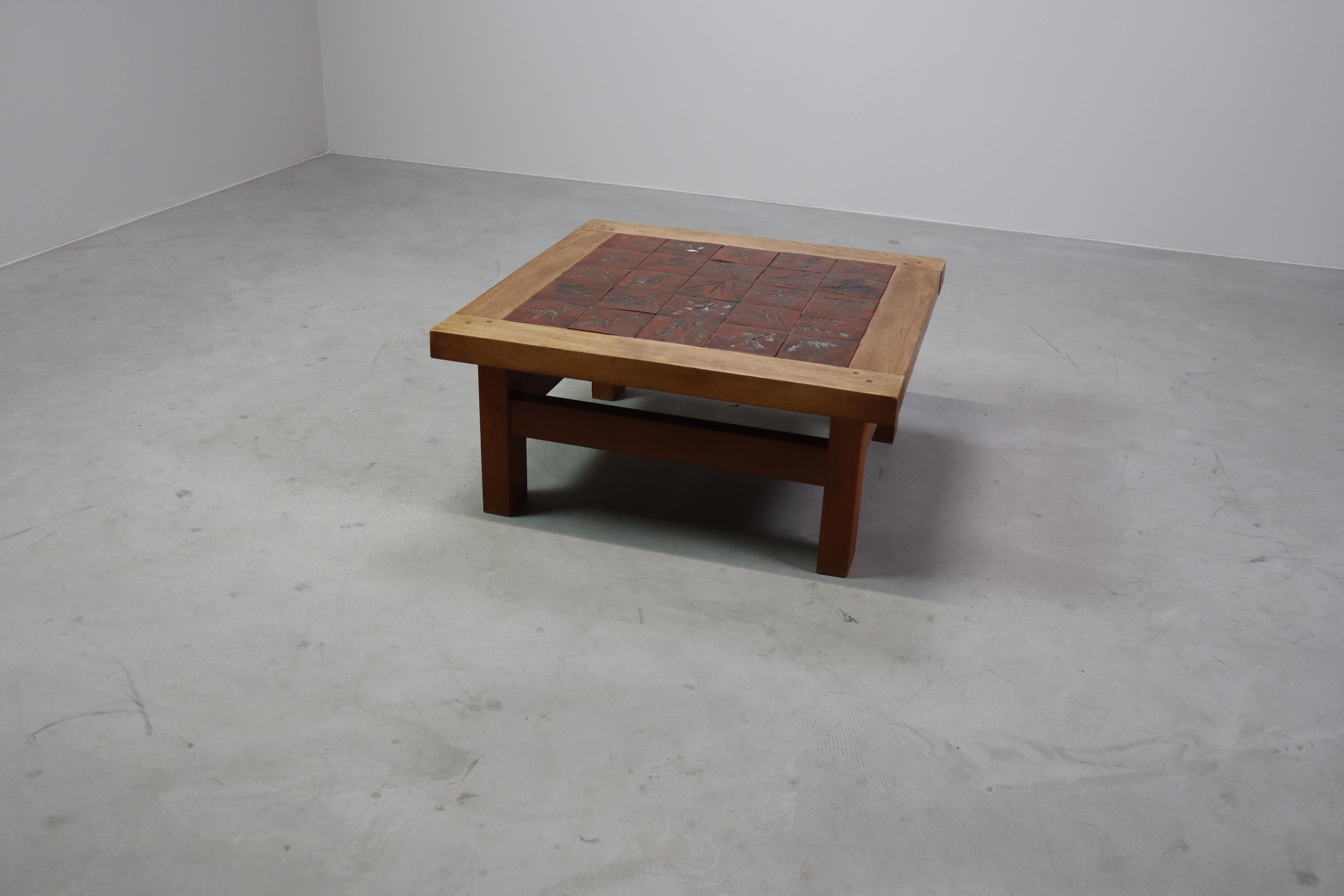 Mid-Century botanical ceramic tile coffee table in Oak, 1960s For Sale 12