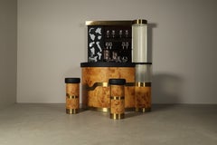 Italian burl wood cocktail bar with illuminated back bar and two stools, 1970s