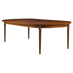 Mesa de comedor de nogal francés