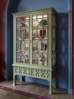 Vitrina de dos puertas estilo Chippendale