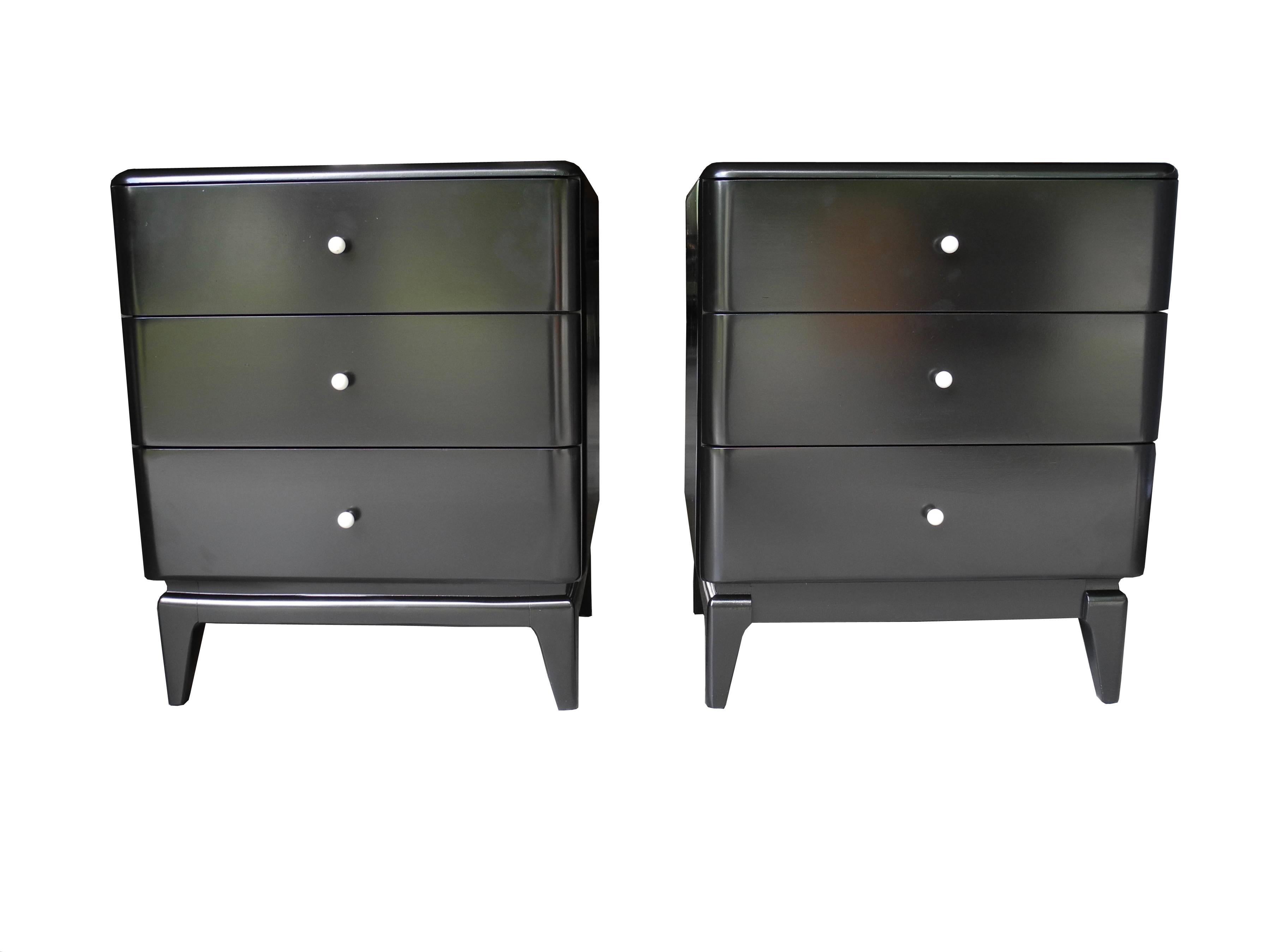 Mid-Century Modern Black Nightstands with Porcelain Knobs by Heywood-Wakefield In Good Condition In Hudson, NY