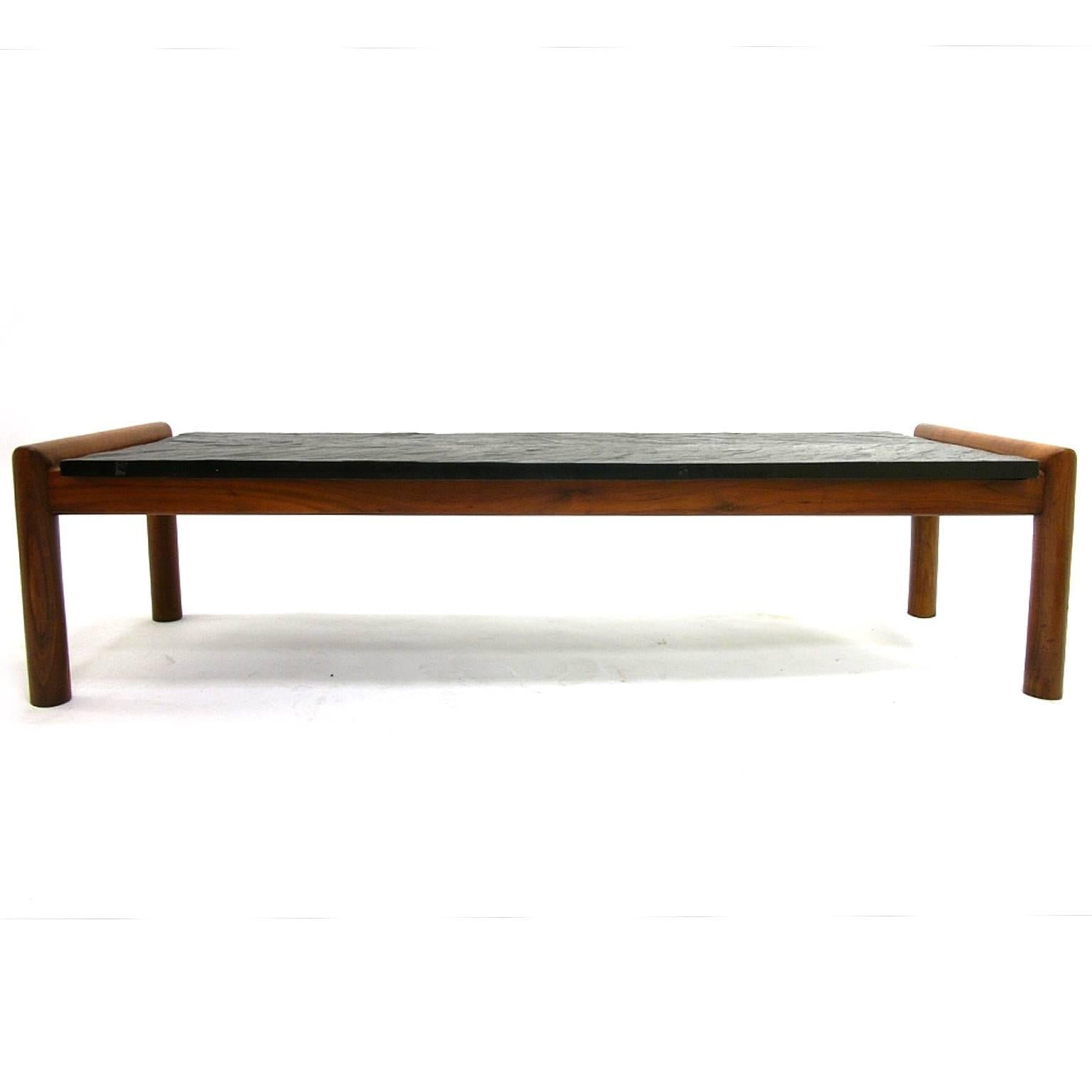 Mid-Century Modern Brutalist Slate and Walnut Coffee Table by Adrian Pearsall In Good Condition For Sale In Hudson, NY