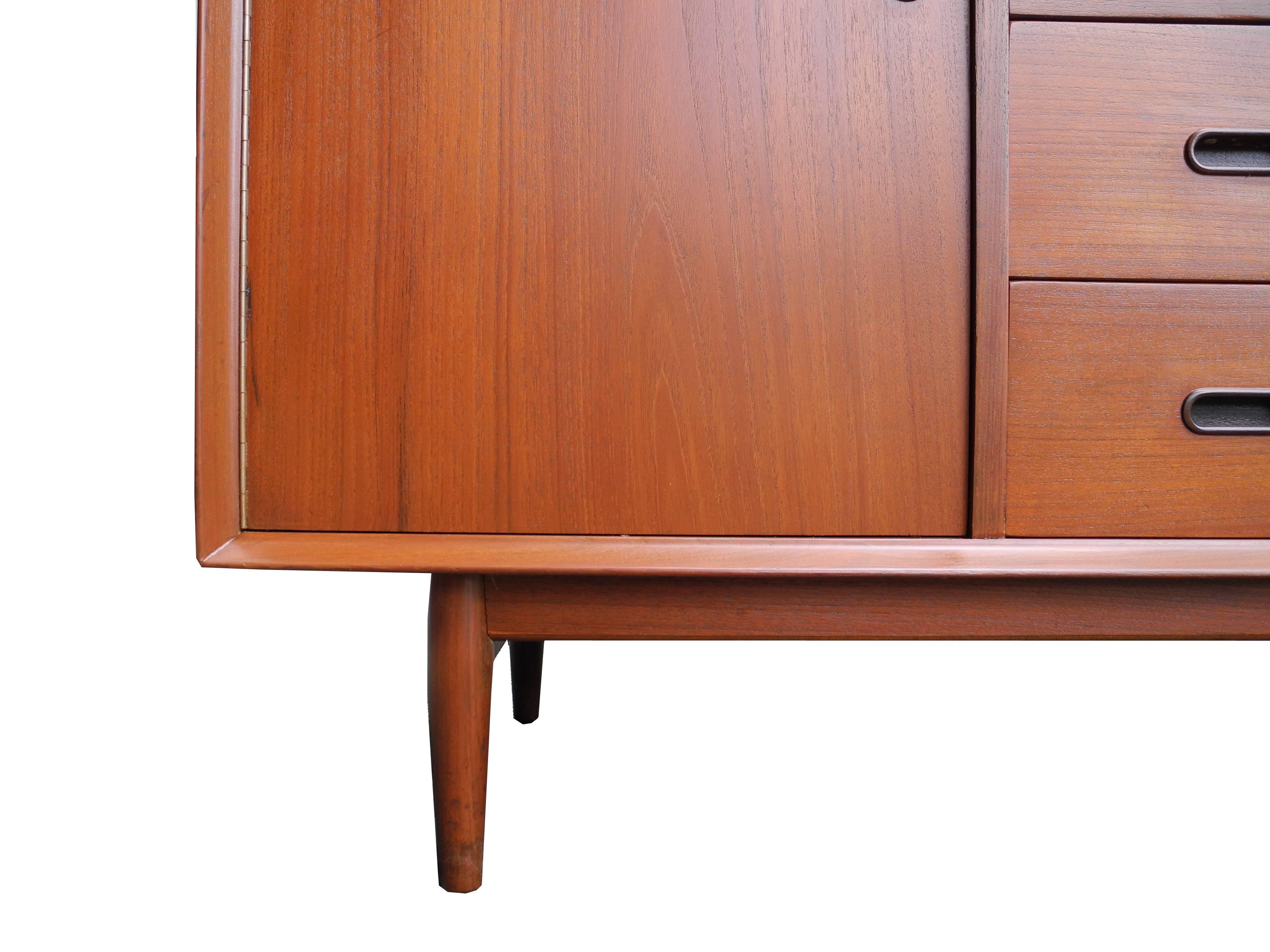 20th Century Danish Mid-Century Modern Teak, Drawers and Cabinet Sideboard by Arne Vodder For Sale