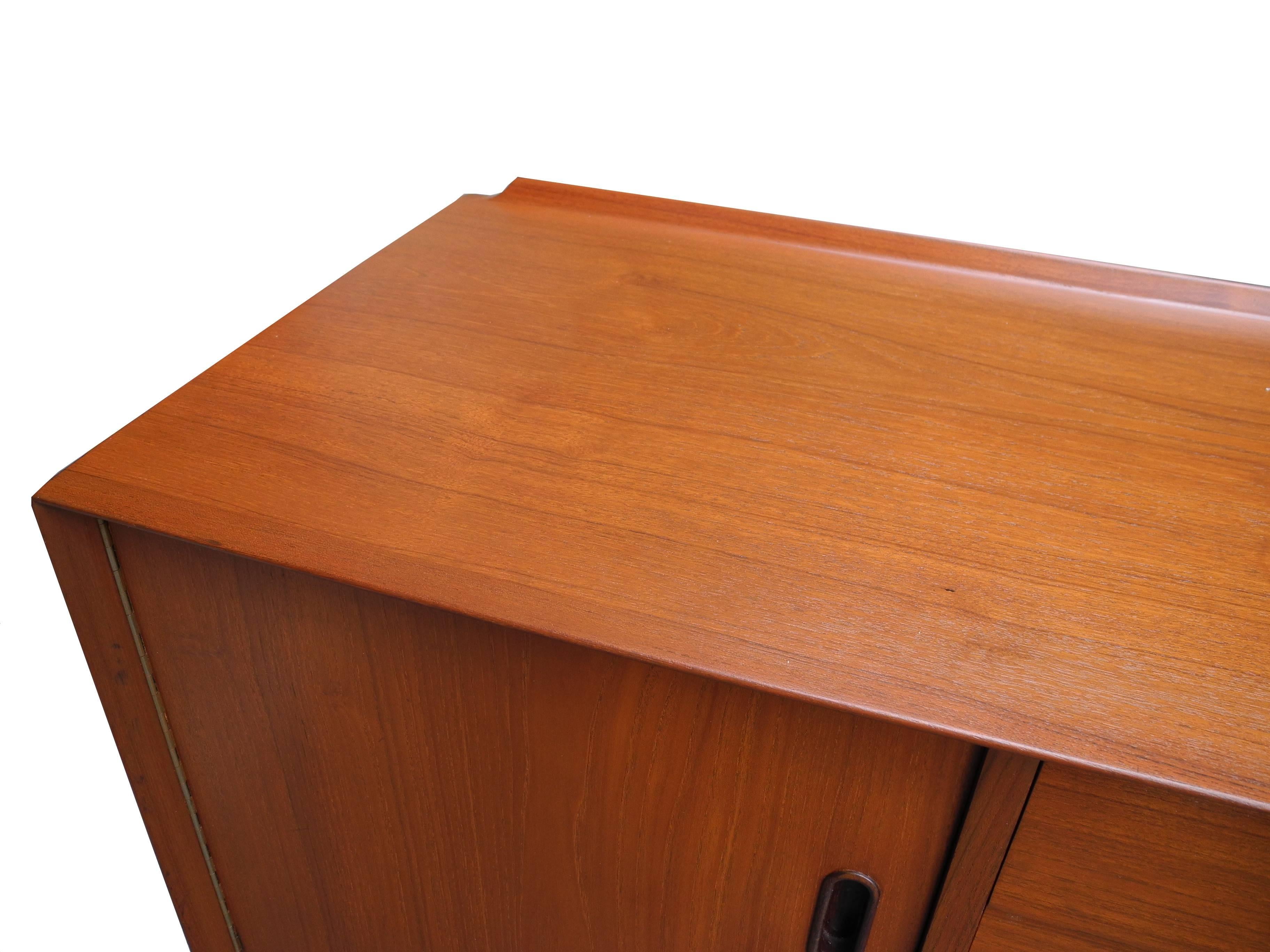Danish Mid-Century Modern Teak, Drawers and Cabinet Sideboard by Arne Vodder For Sale 1