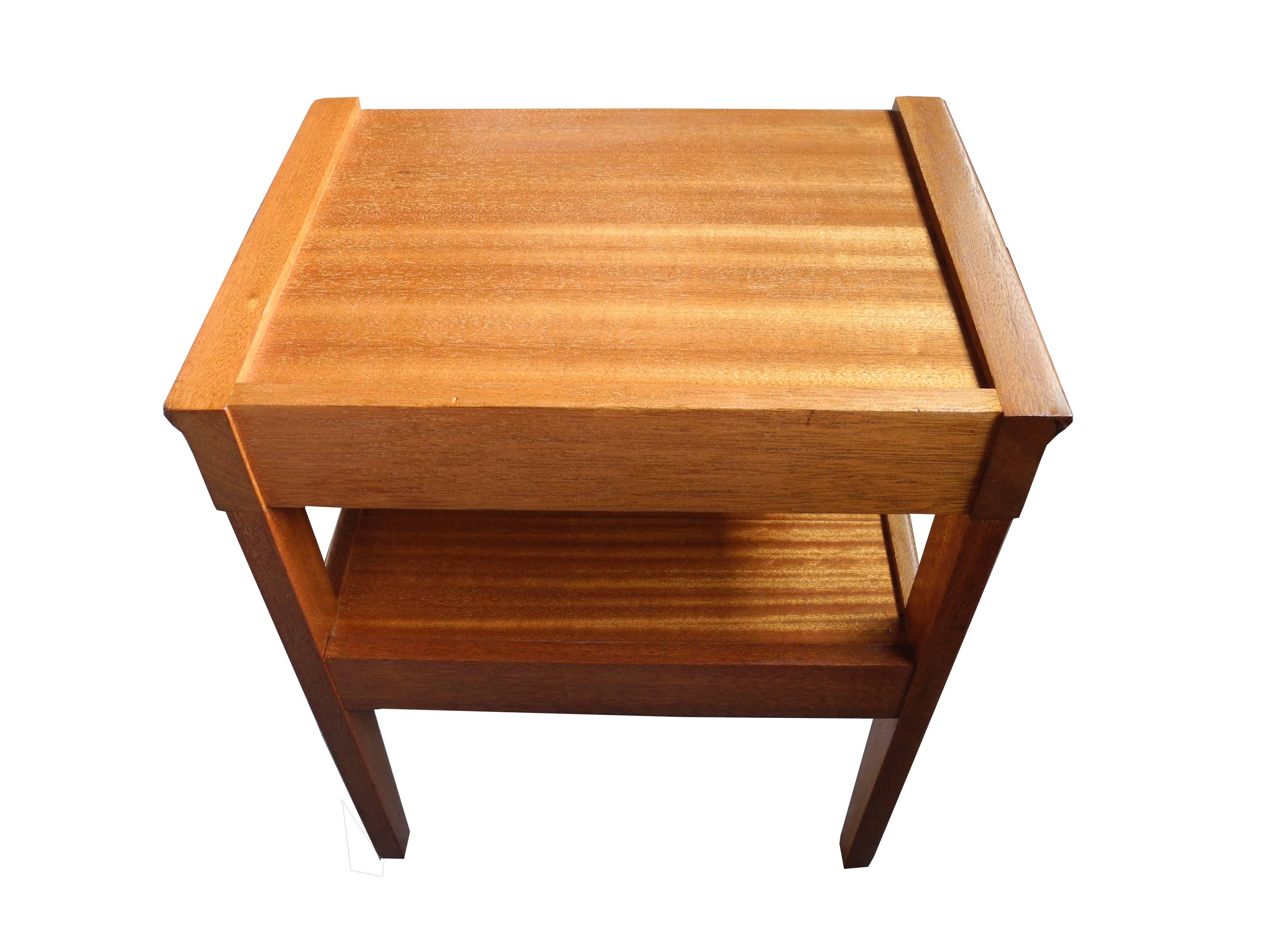 American Magazine Side Table with Drawer in Mahogany by John Keal for Brown Saltman, CA For Sale