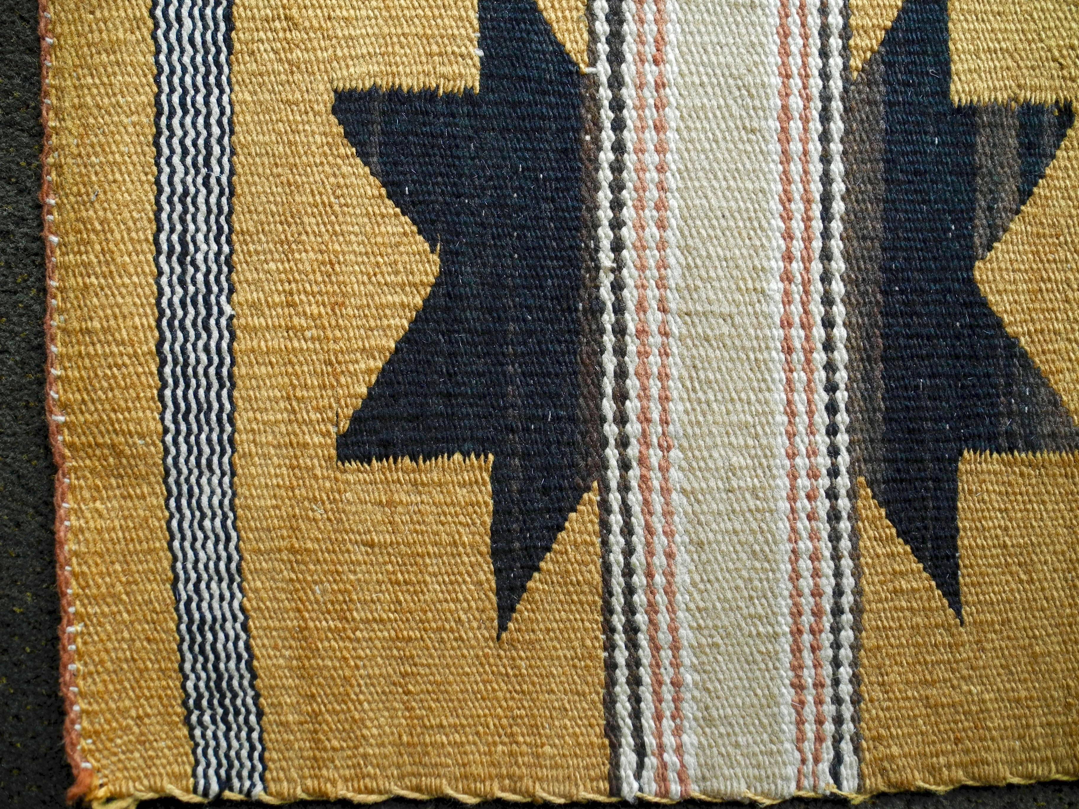 Hand-Woven Handwoven Native American Navajo Wool Rug, 1930s For Sale