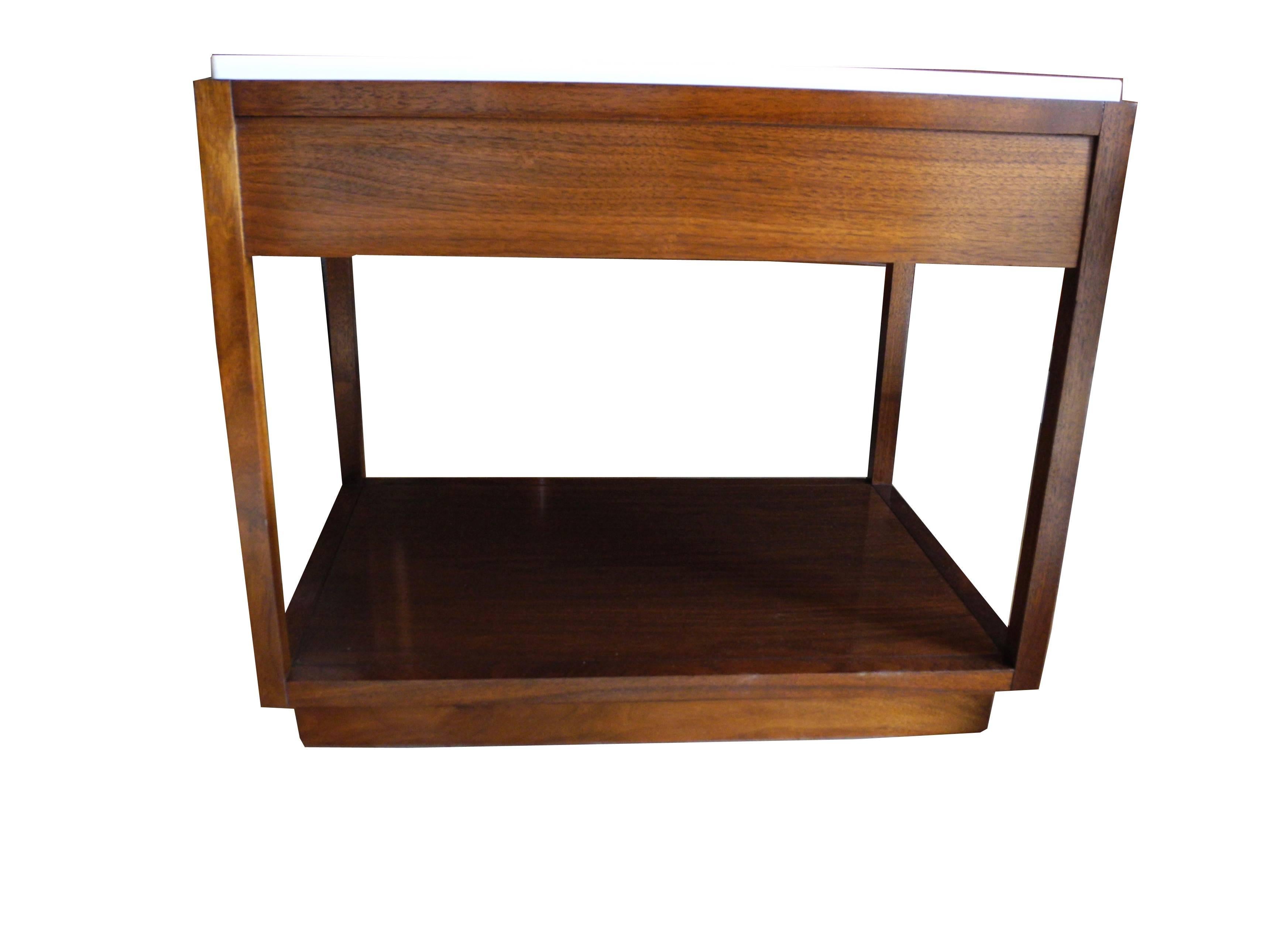 Mid-Century Modern Pair of Nightstands by Milo Baughman for Directional 3