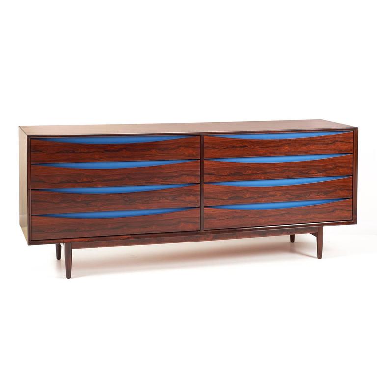 Mid-20th Century Triennale Rosewood Eight Drawer Double Chest by Arne Vodder for Sibast