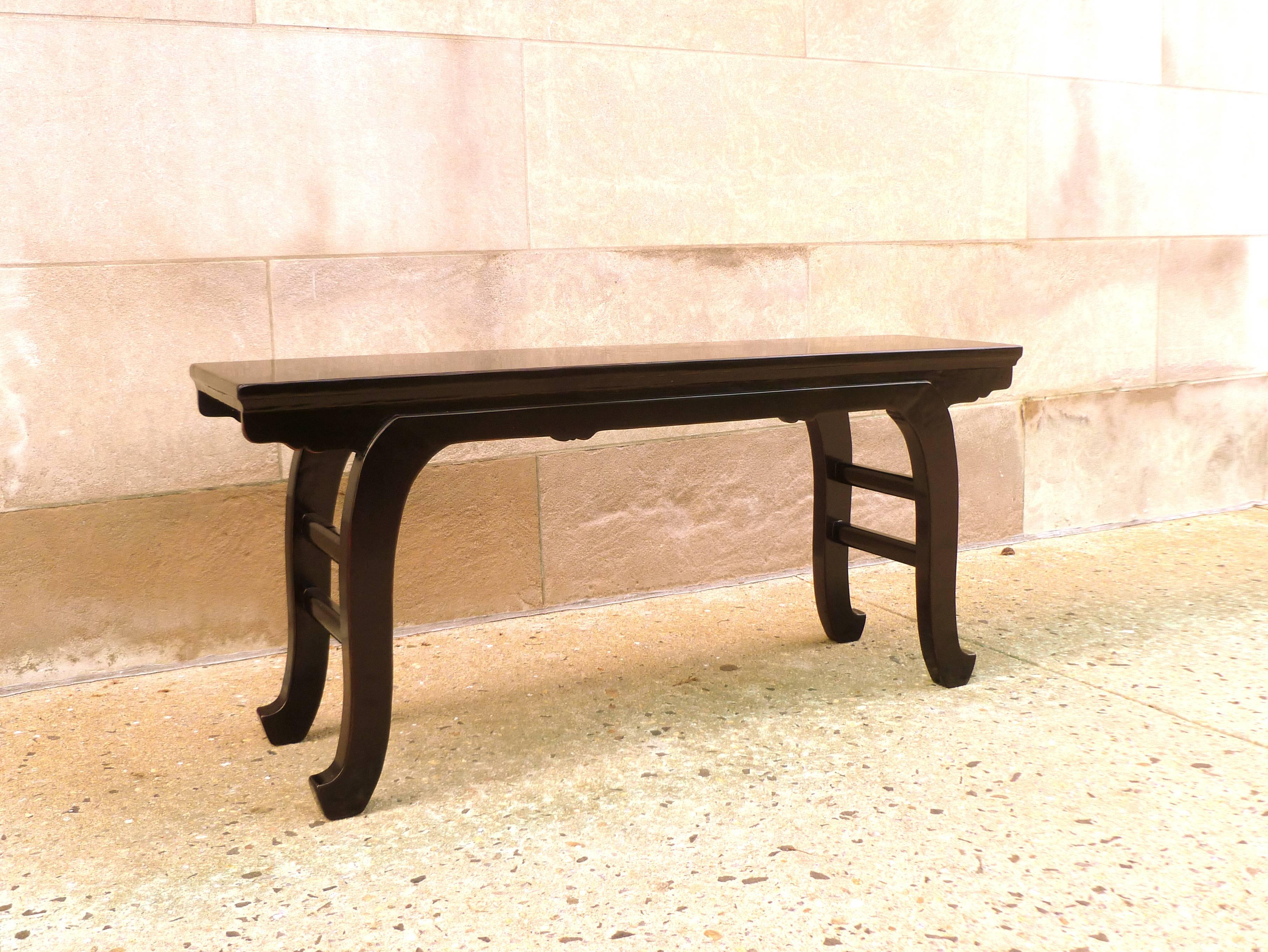 Fine Black Lacquer Bench In Excellent Condition In Greenwich, CT
