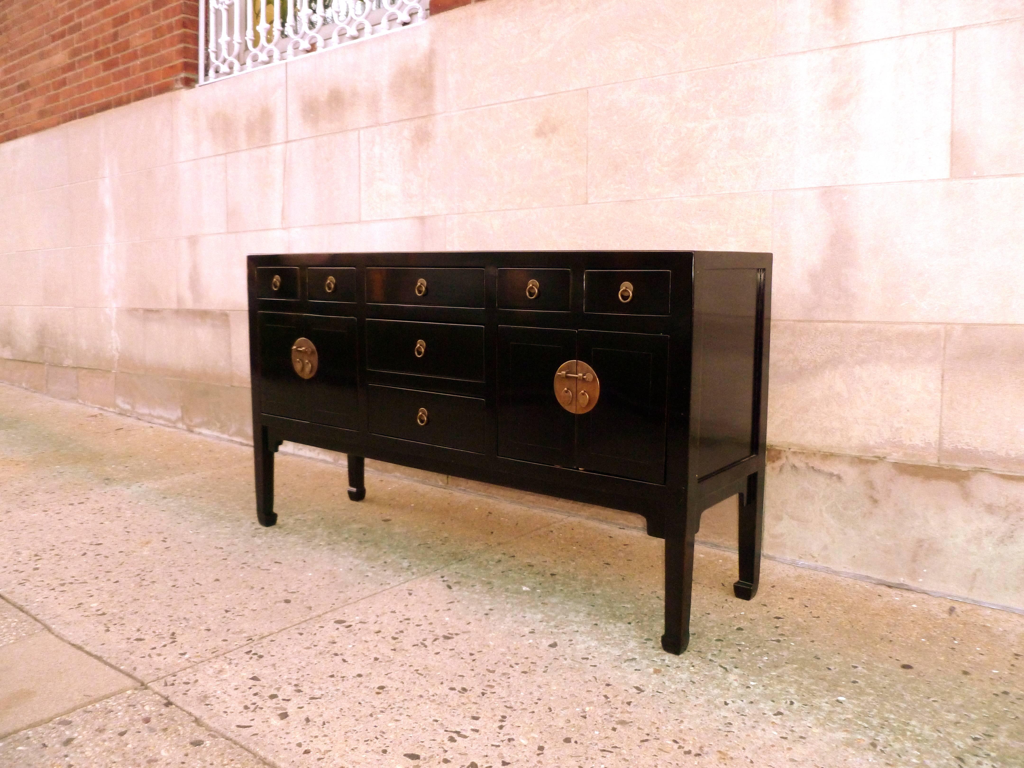 Fine Black Lacquer Sideboard with Drawers and Doors 2