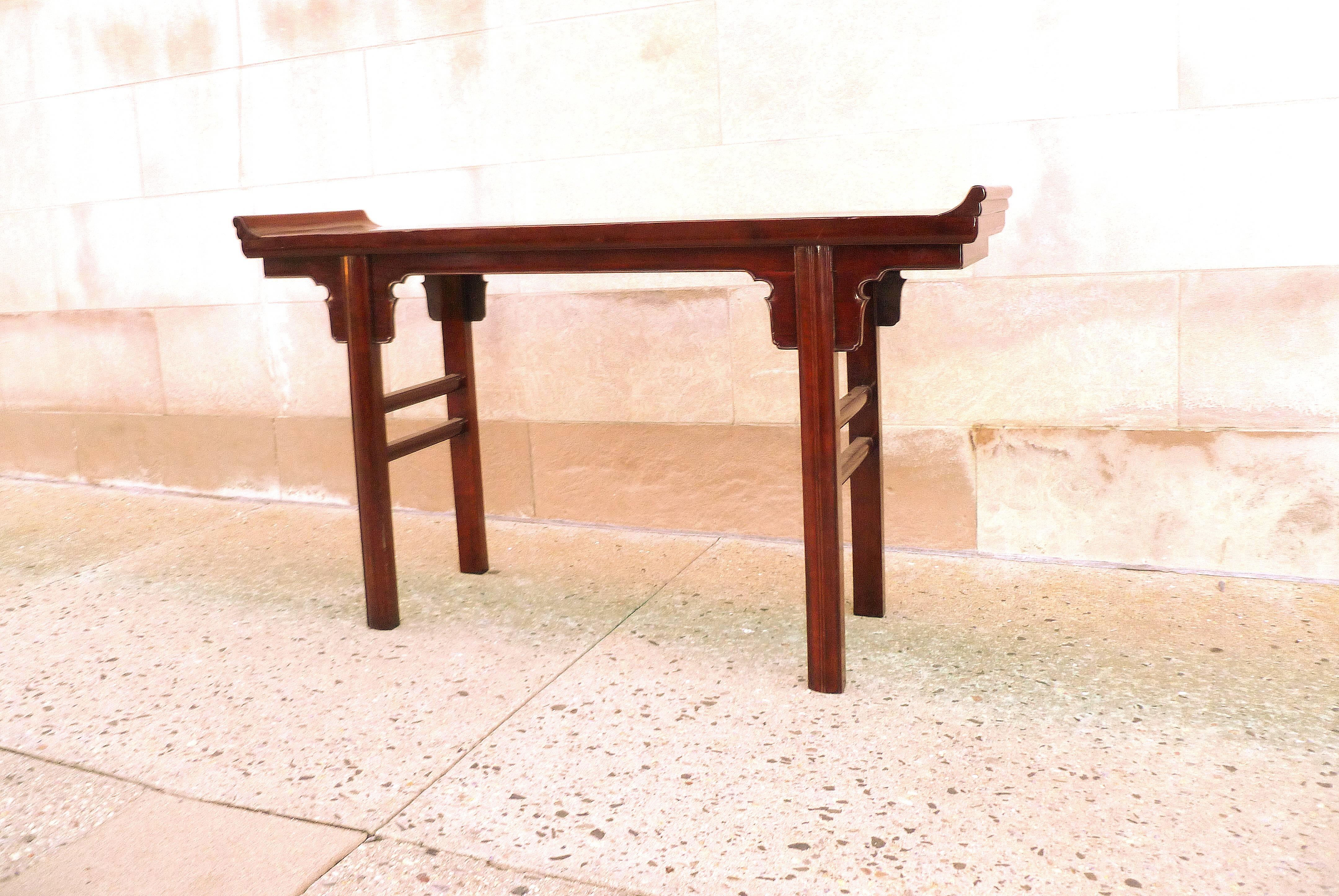 Chinois Table d'autel en bois de ju Mu fin en vente