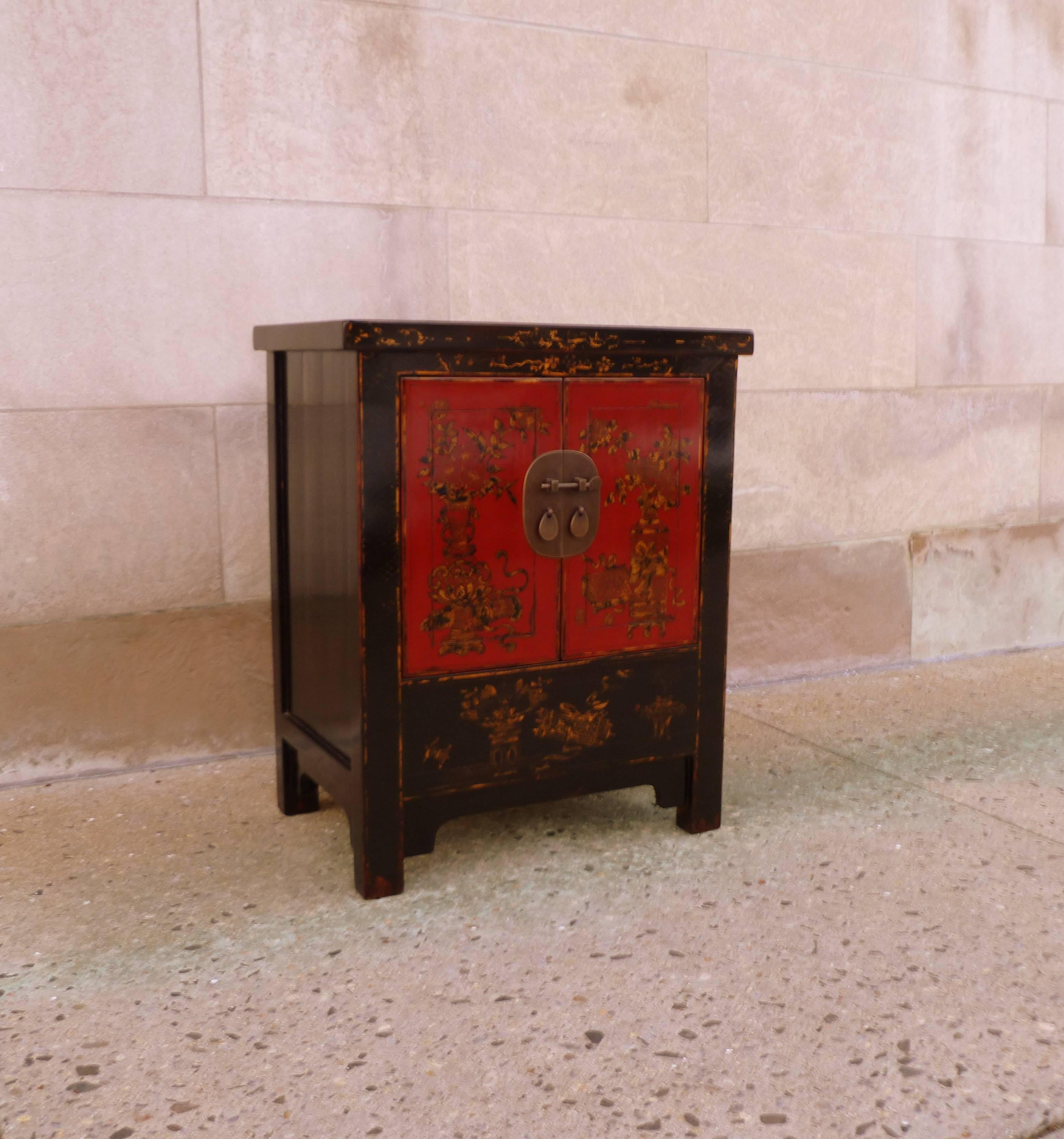 Ming Fine Lacquer Chest with Gold Gilt Motif