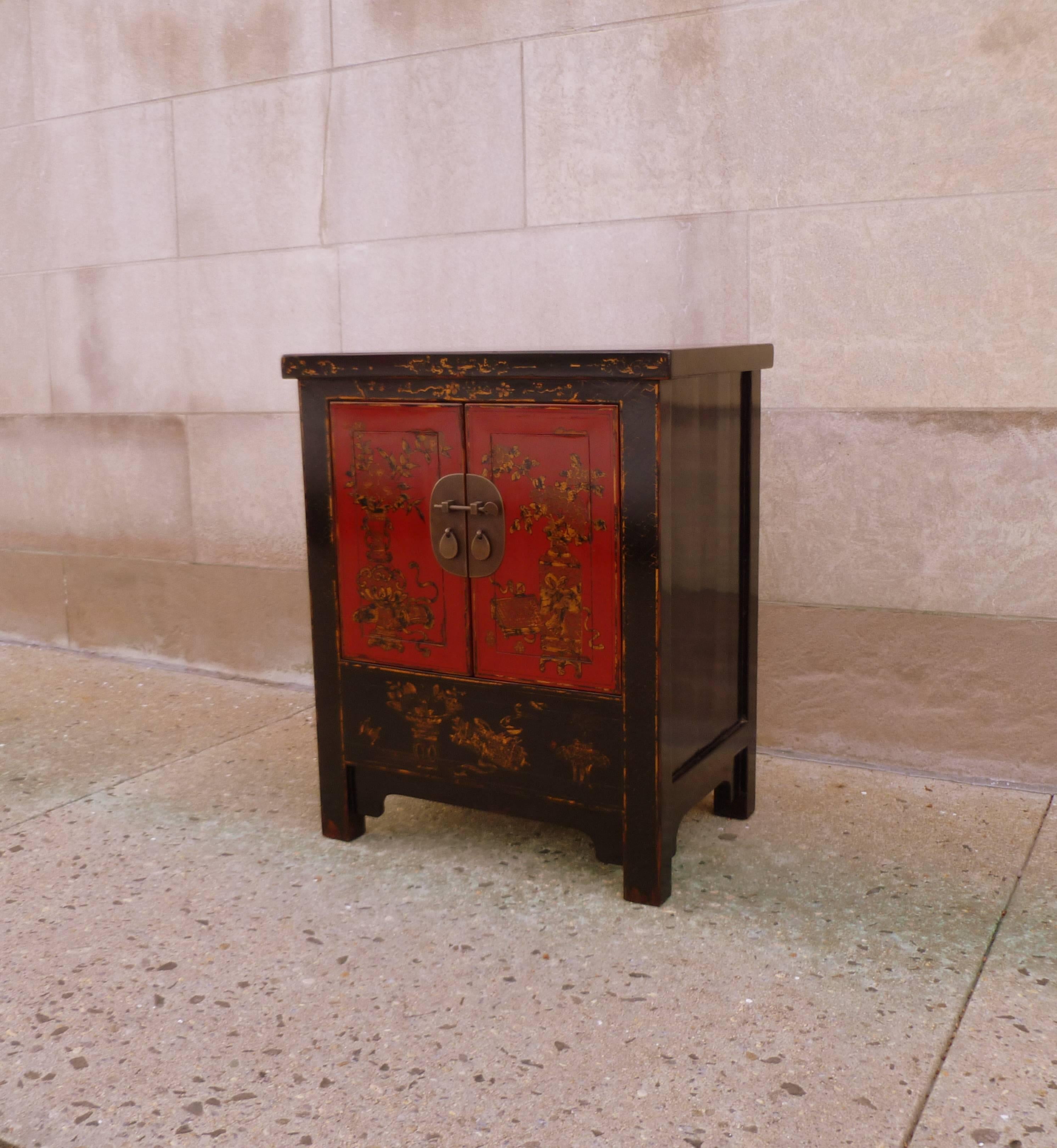 Chinese Fine Lacquer Chest with Gold Gilt Motif
