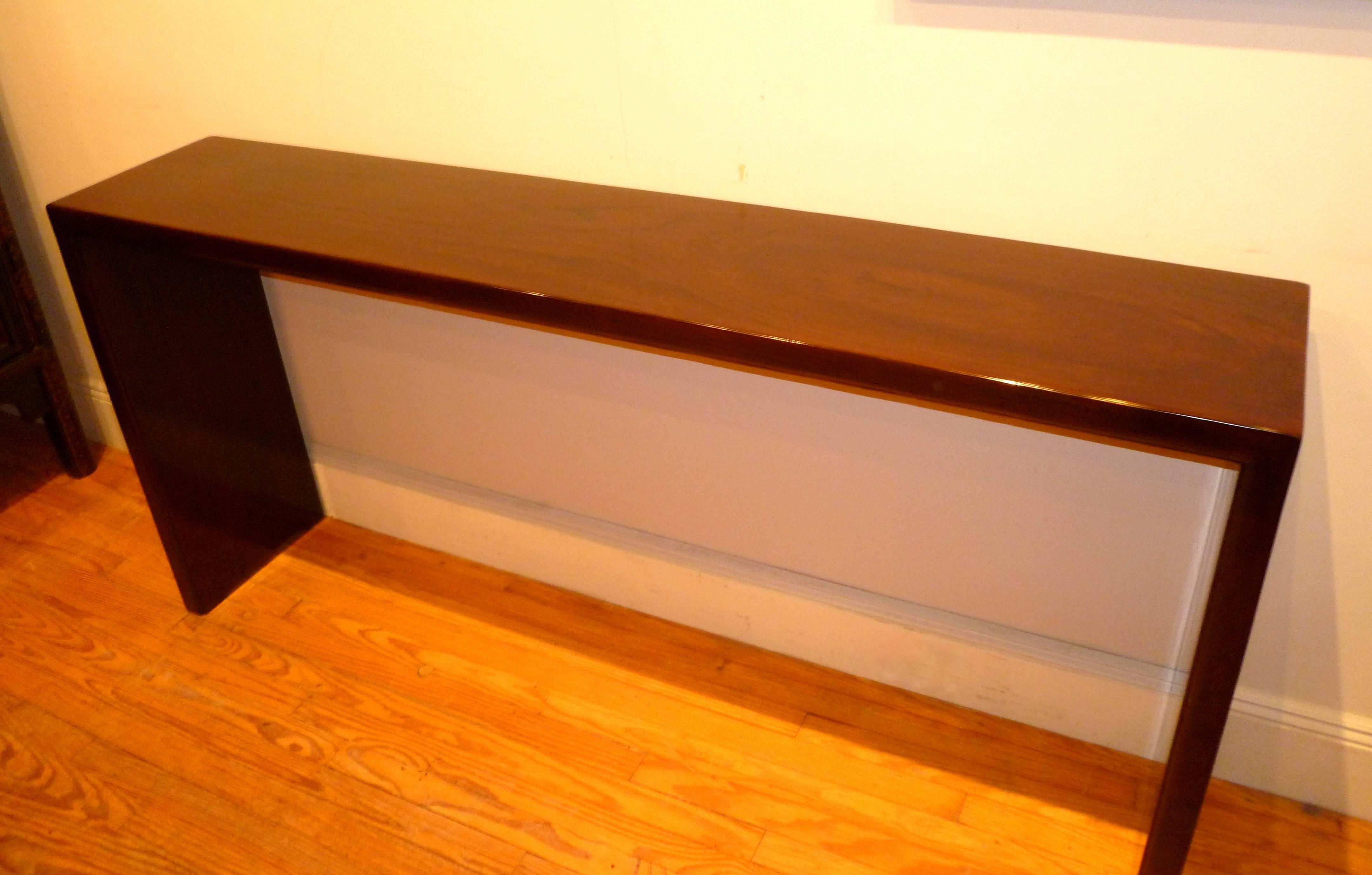 Fine and Elegant Ju Mu Wood Console Table In Excellent Condition In Greenwich, CT