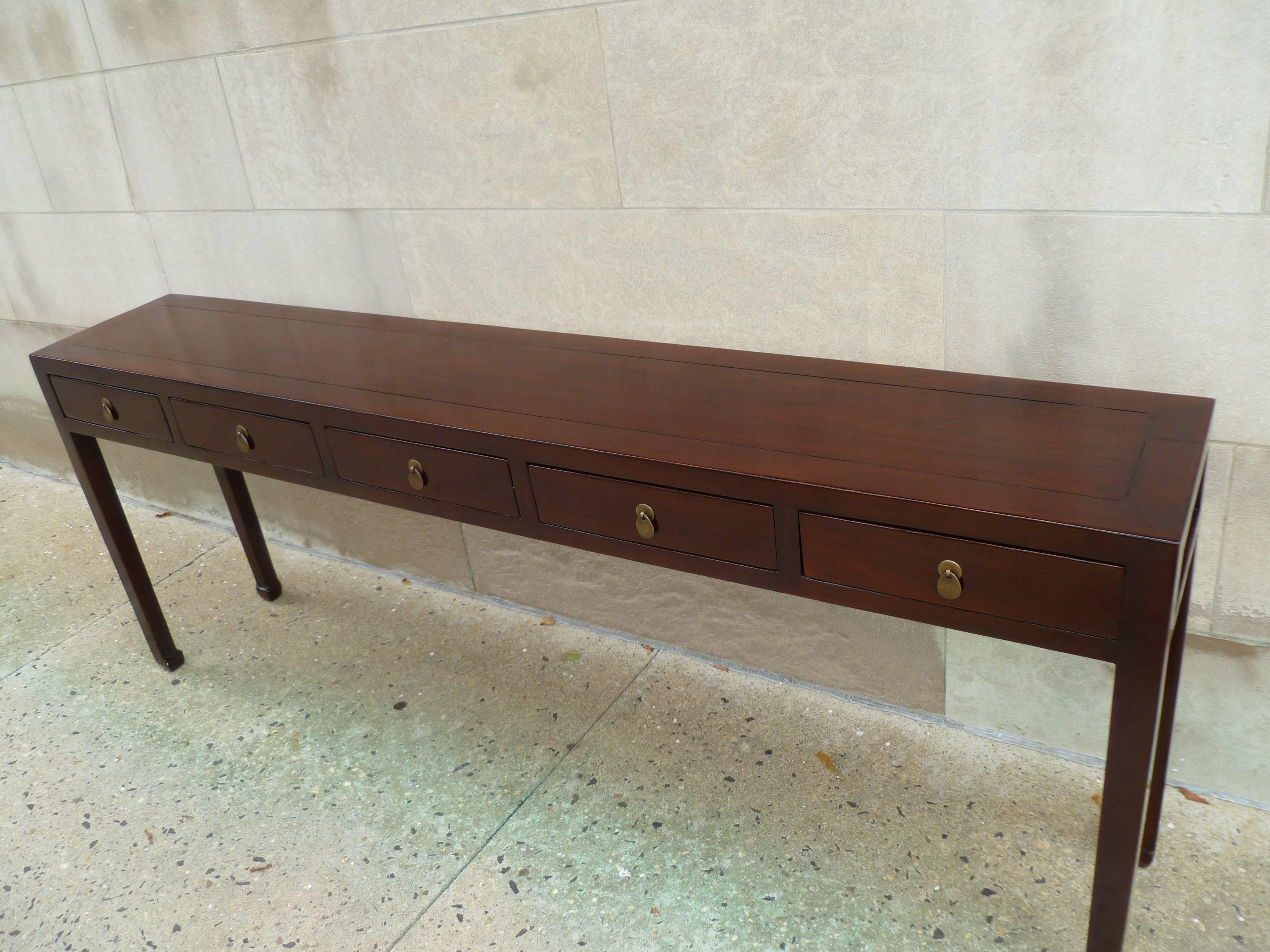 Fine and Elegant Ju Mu Wood Console Tablele Table In Excellent Condition In Greenwich, CT