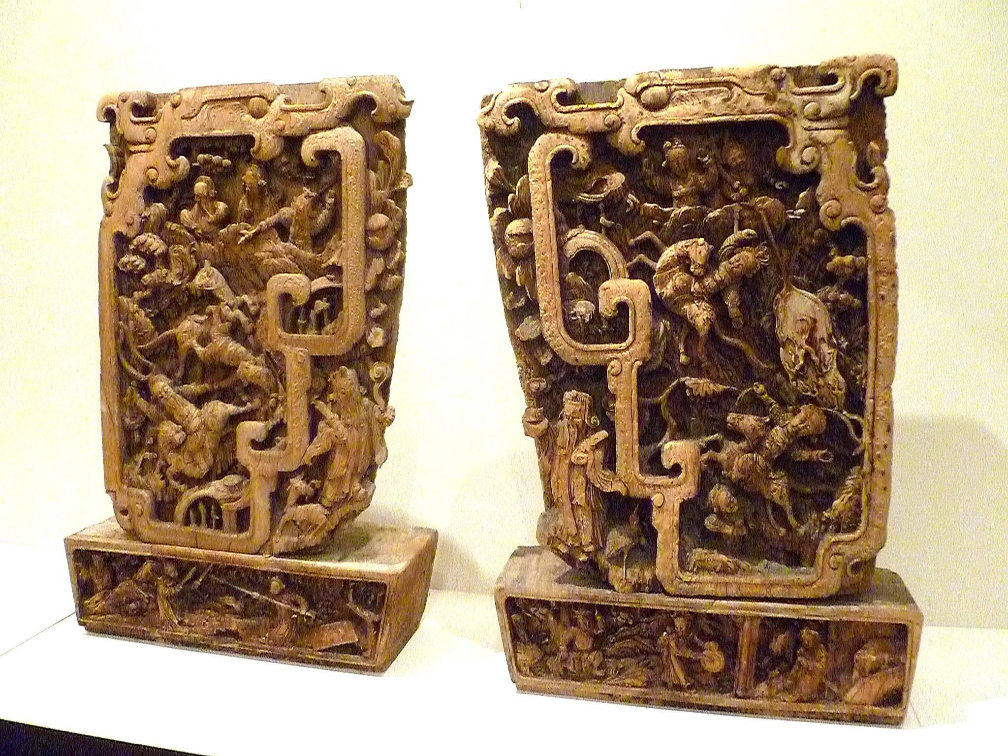 Chinese Pair of Qing Dynasty Architecture Carving Panels For Sale