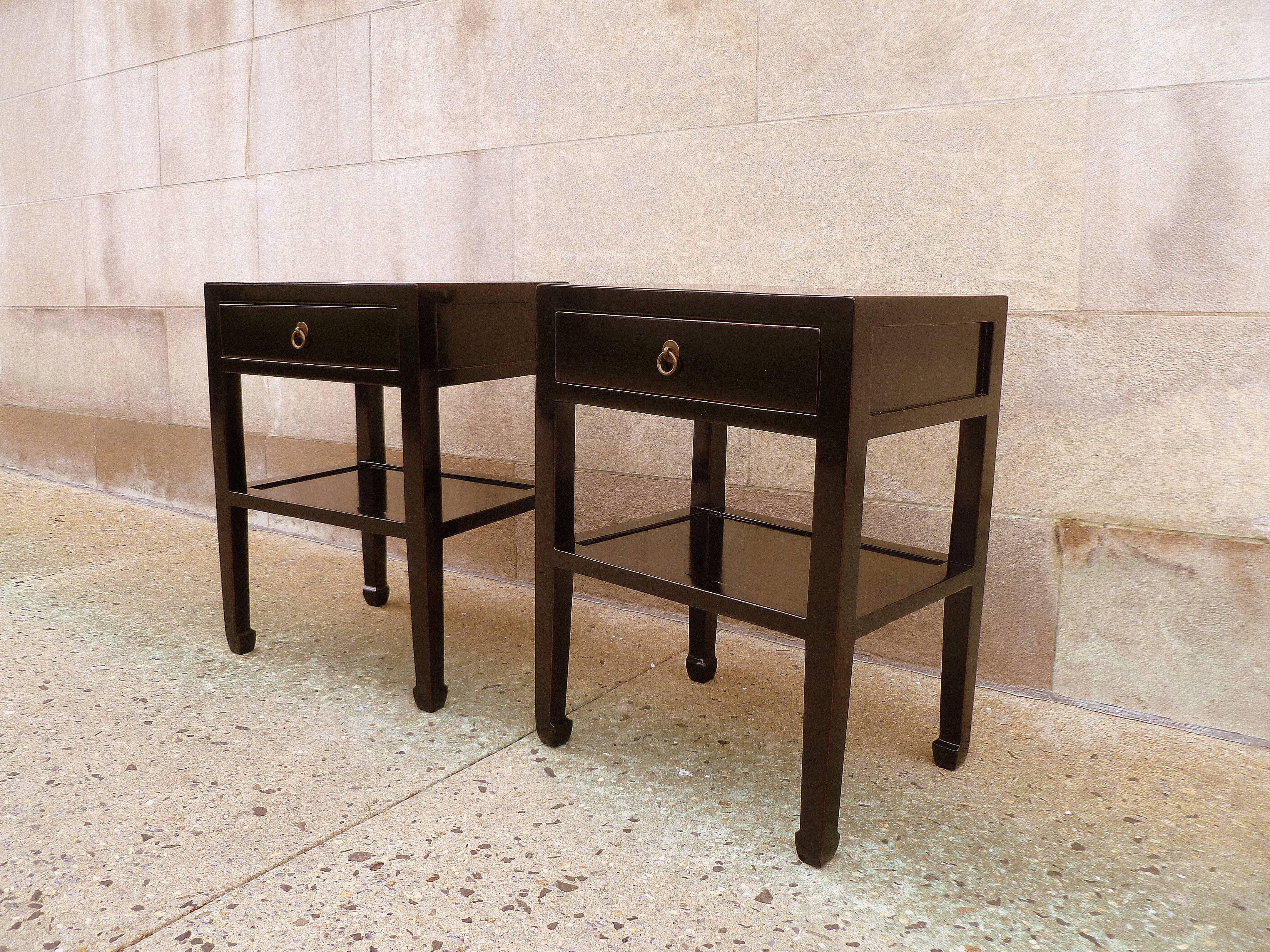 Pair of Fine Black Lacquer End Tables In Good Condition In Greenwich, CT