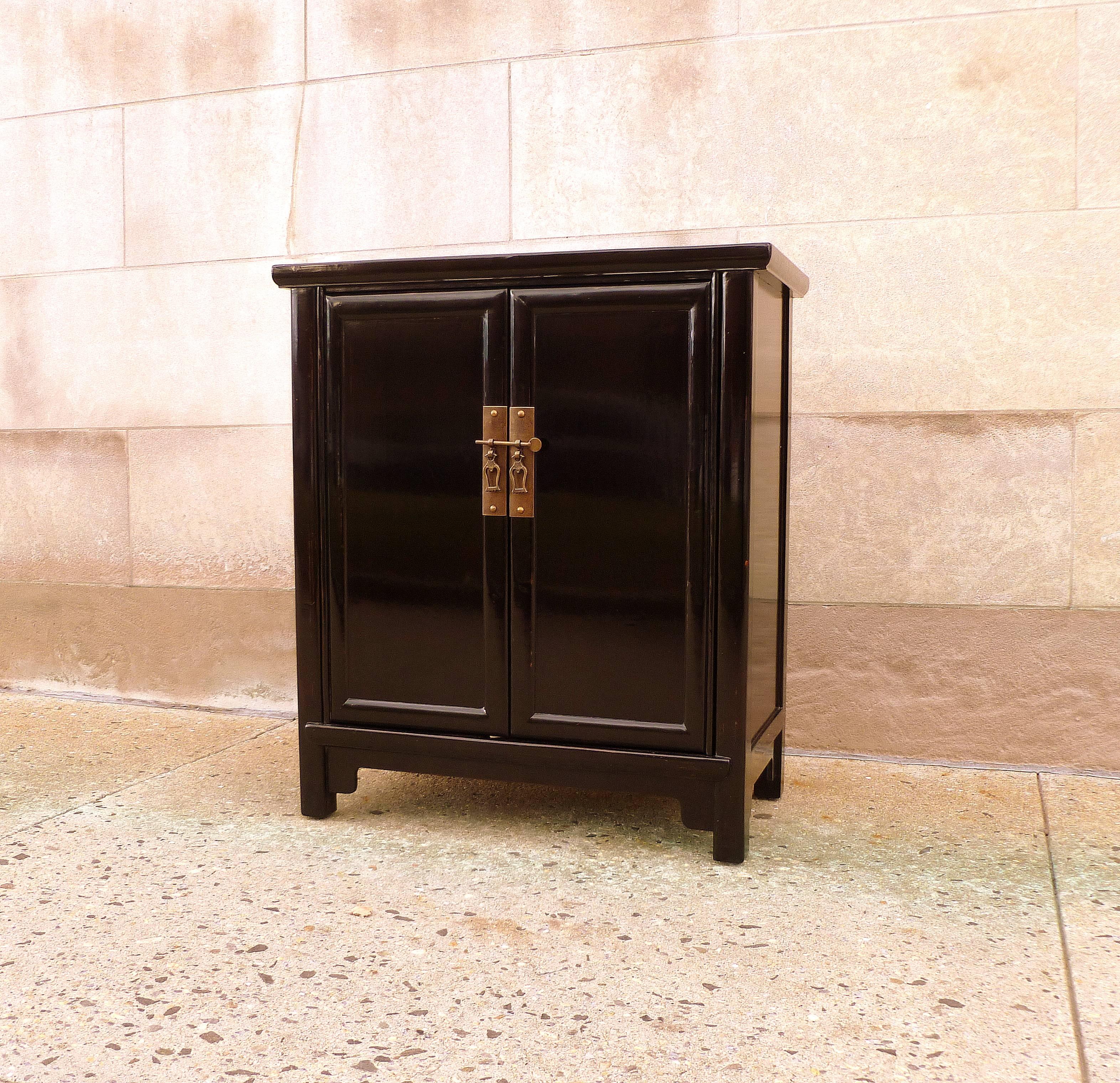 Ming Simple and Elegant Black Lacquer Chest