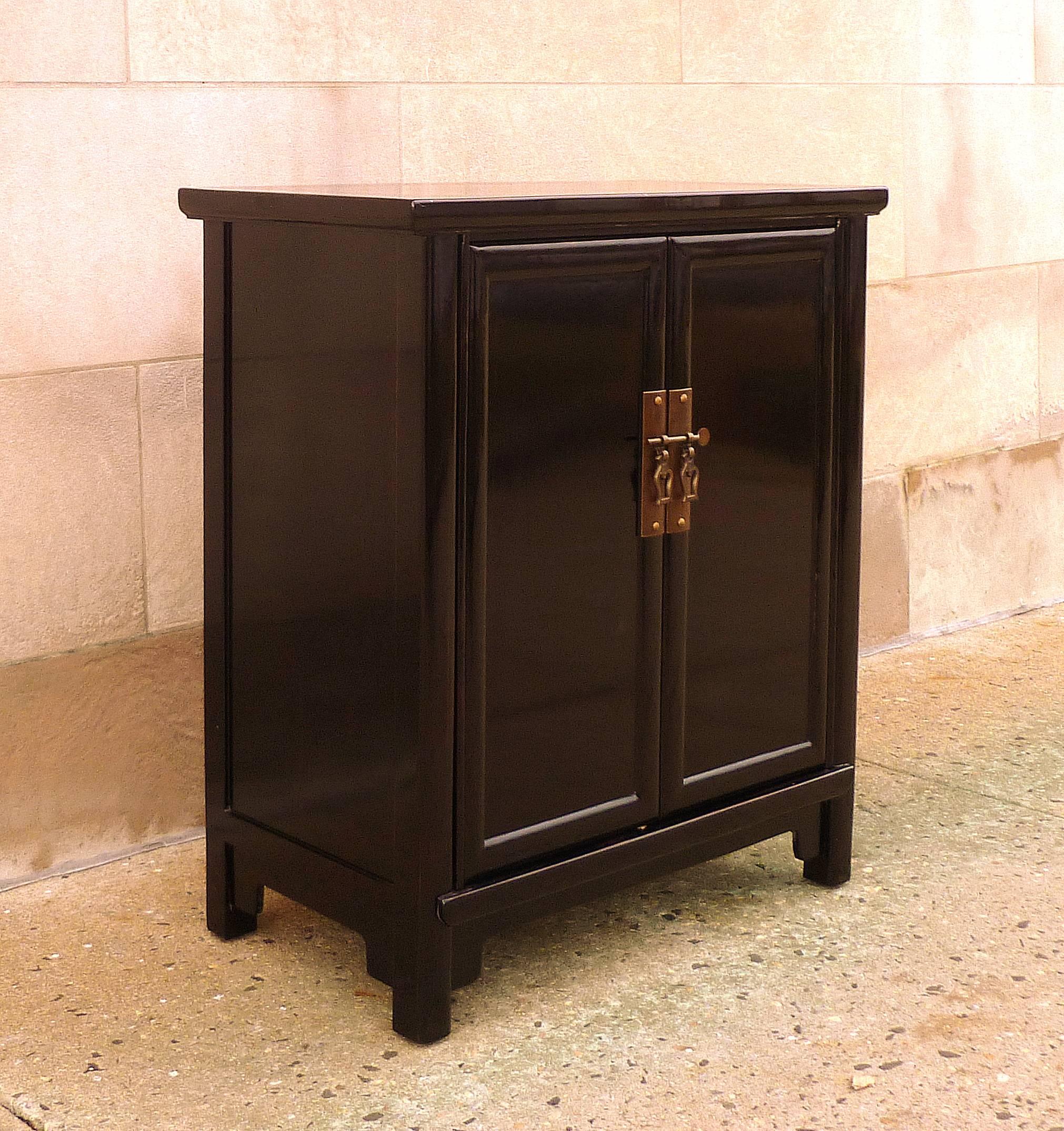 Chinese Simple and Elegant Black Lacquer Chest