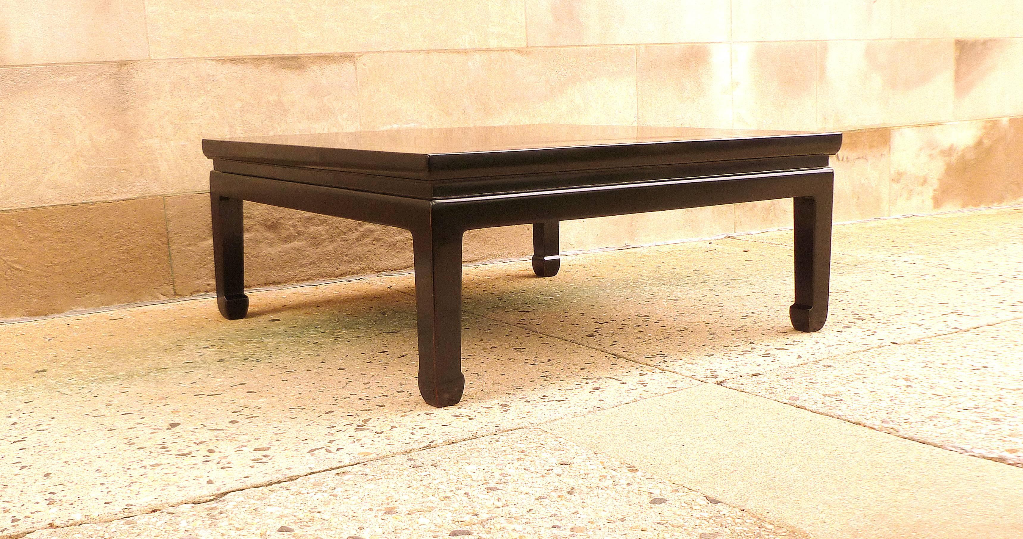 Mid-20th Century Fine Black Lacquer Low Table