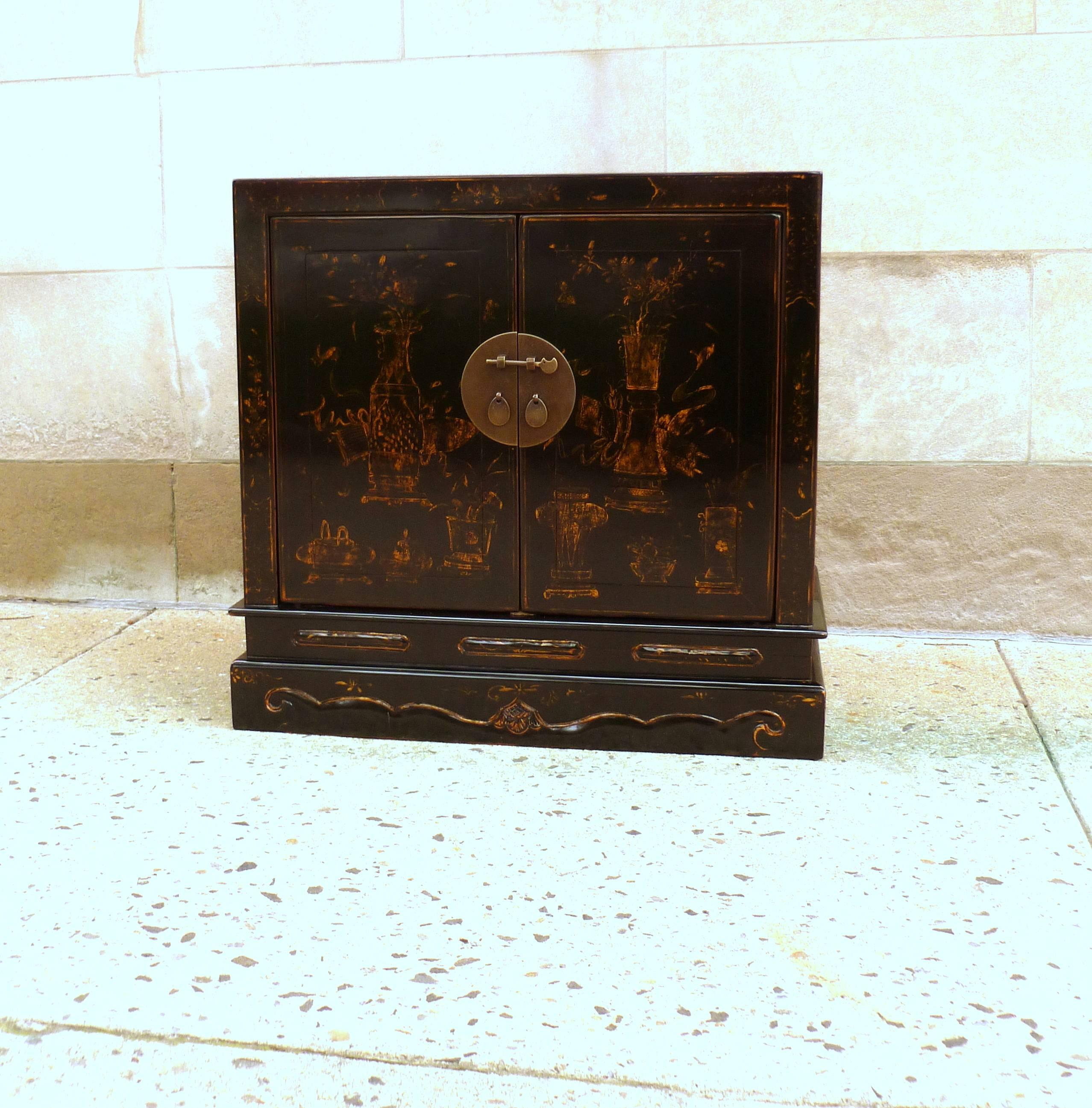 Chinoiserie Fine Black Lacquer Chest with Gilt Motif