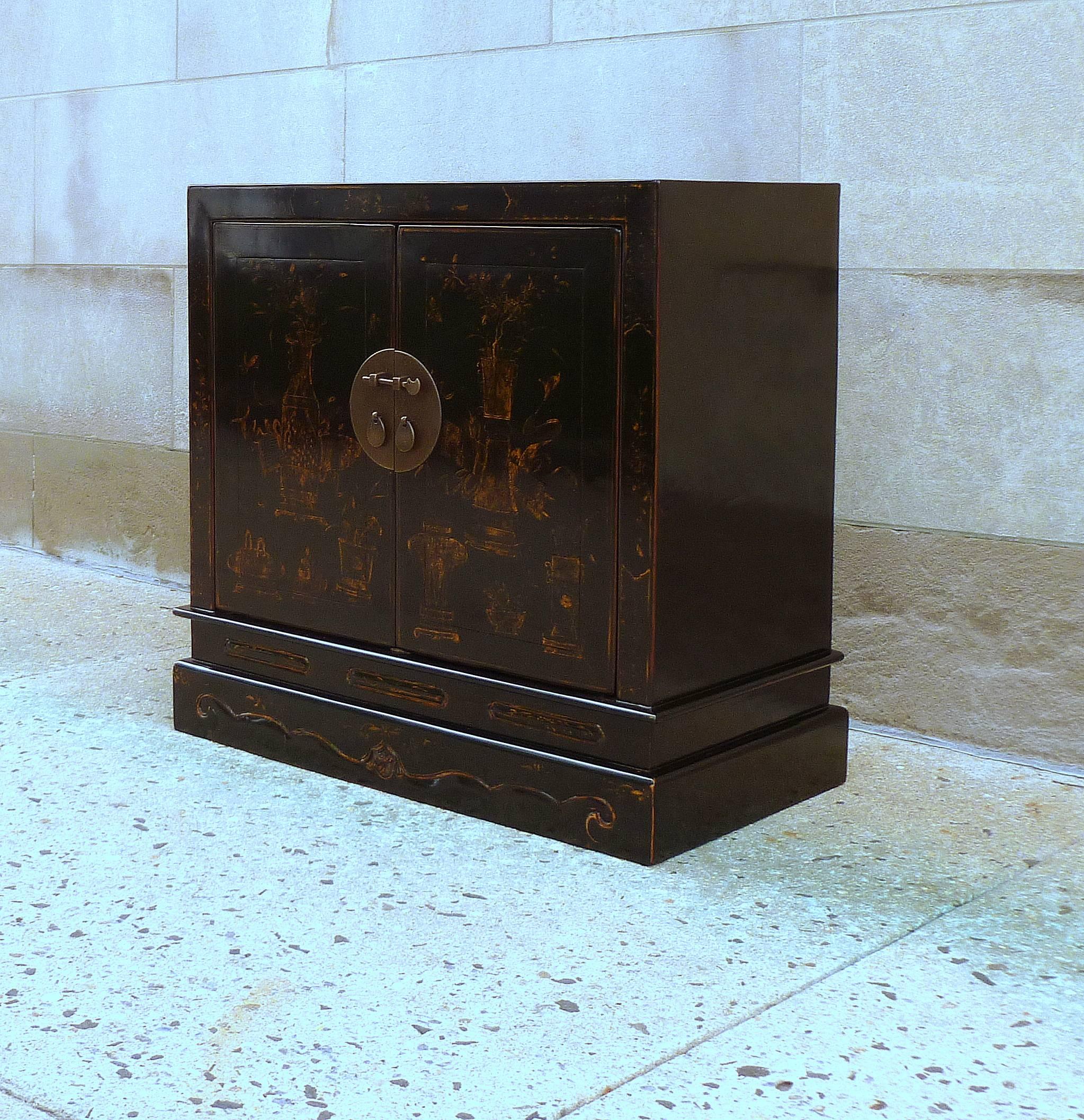 Polished Fine Black Lacquer Chest with Gilt Motif