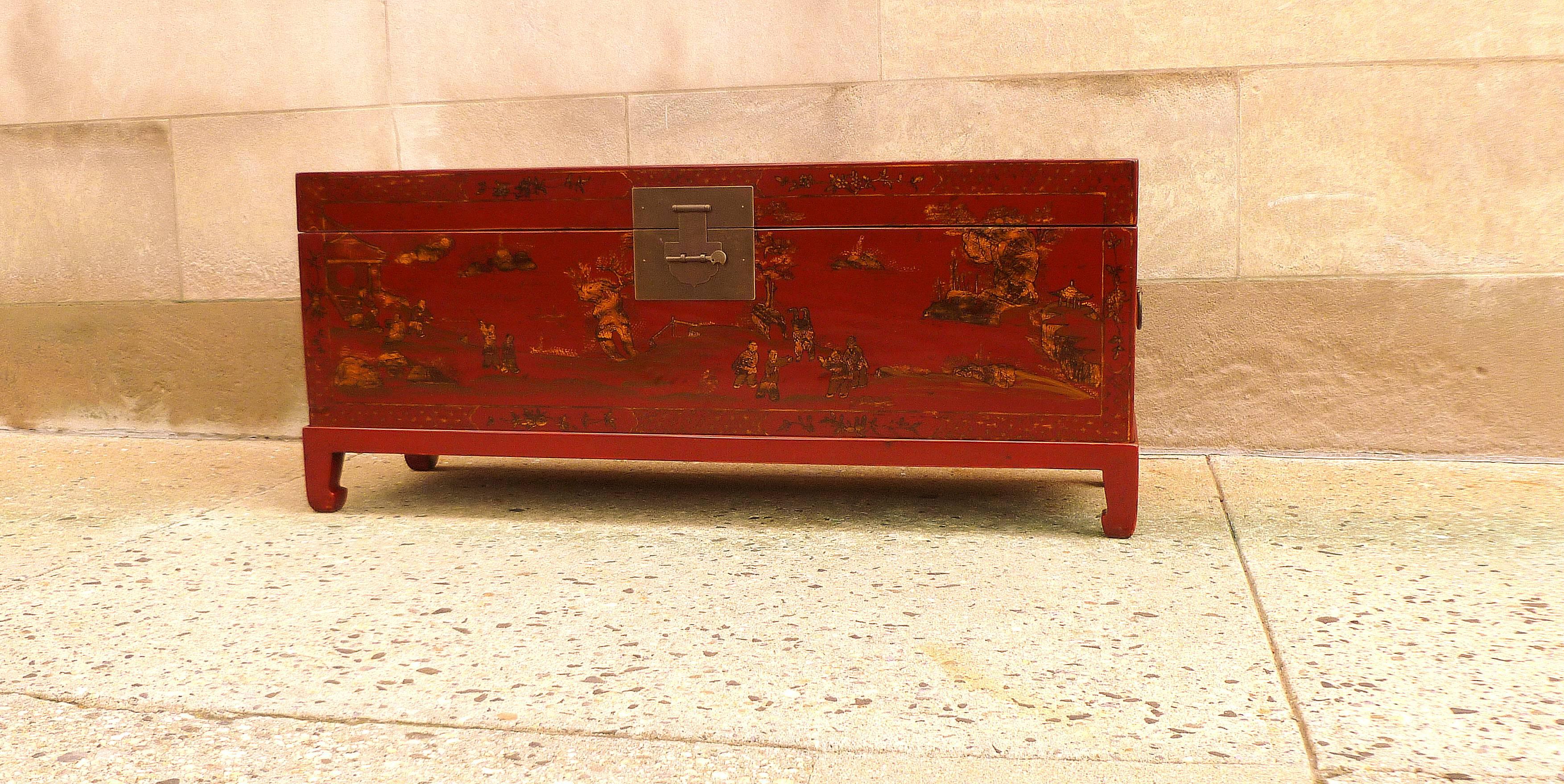 Chinoiserie Fine Red Lacquer Trunk with Gilt Motif