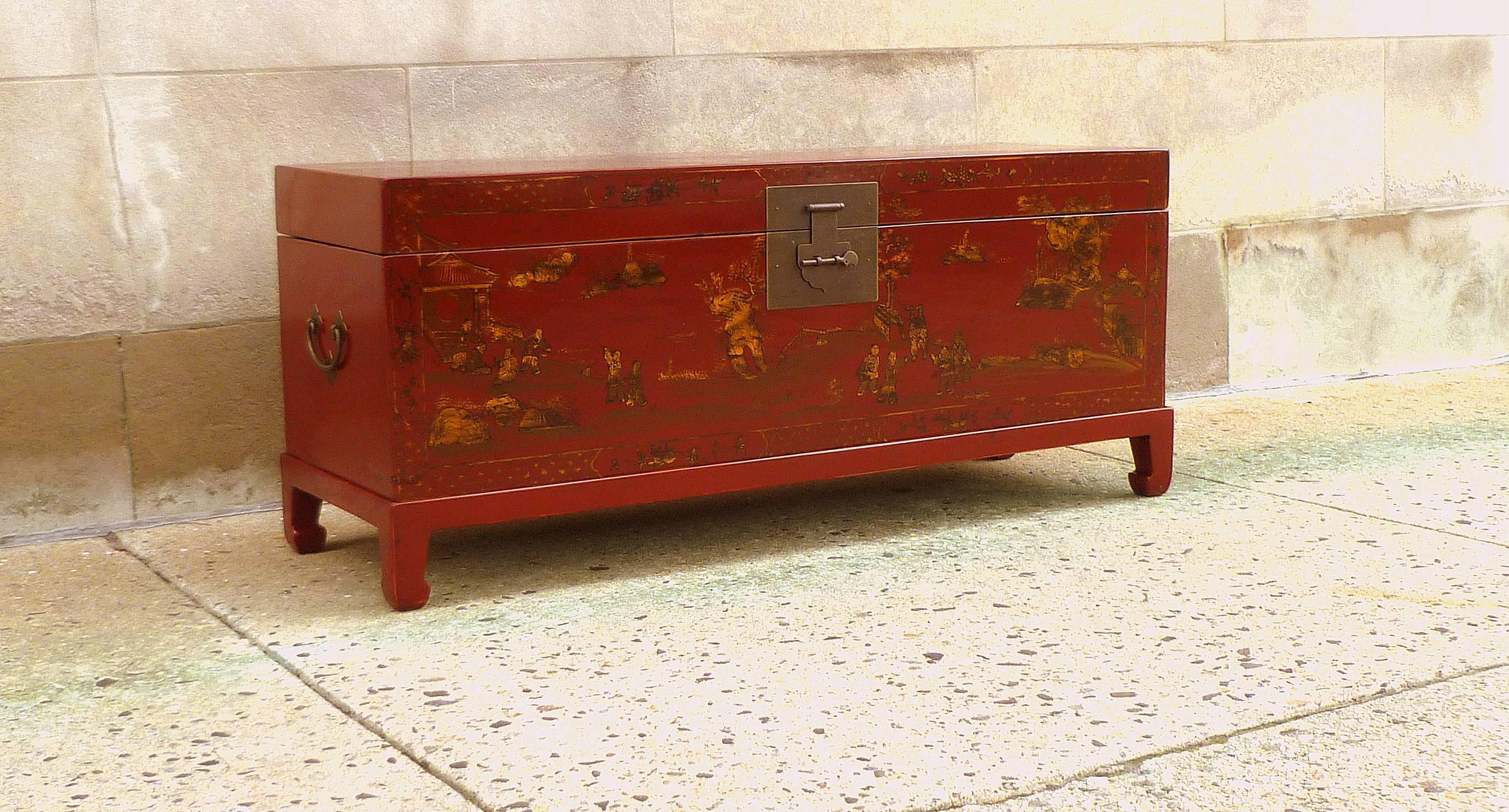 Early 20th Century Fine Red Lacquer Trunk with Gilt Motif