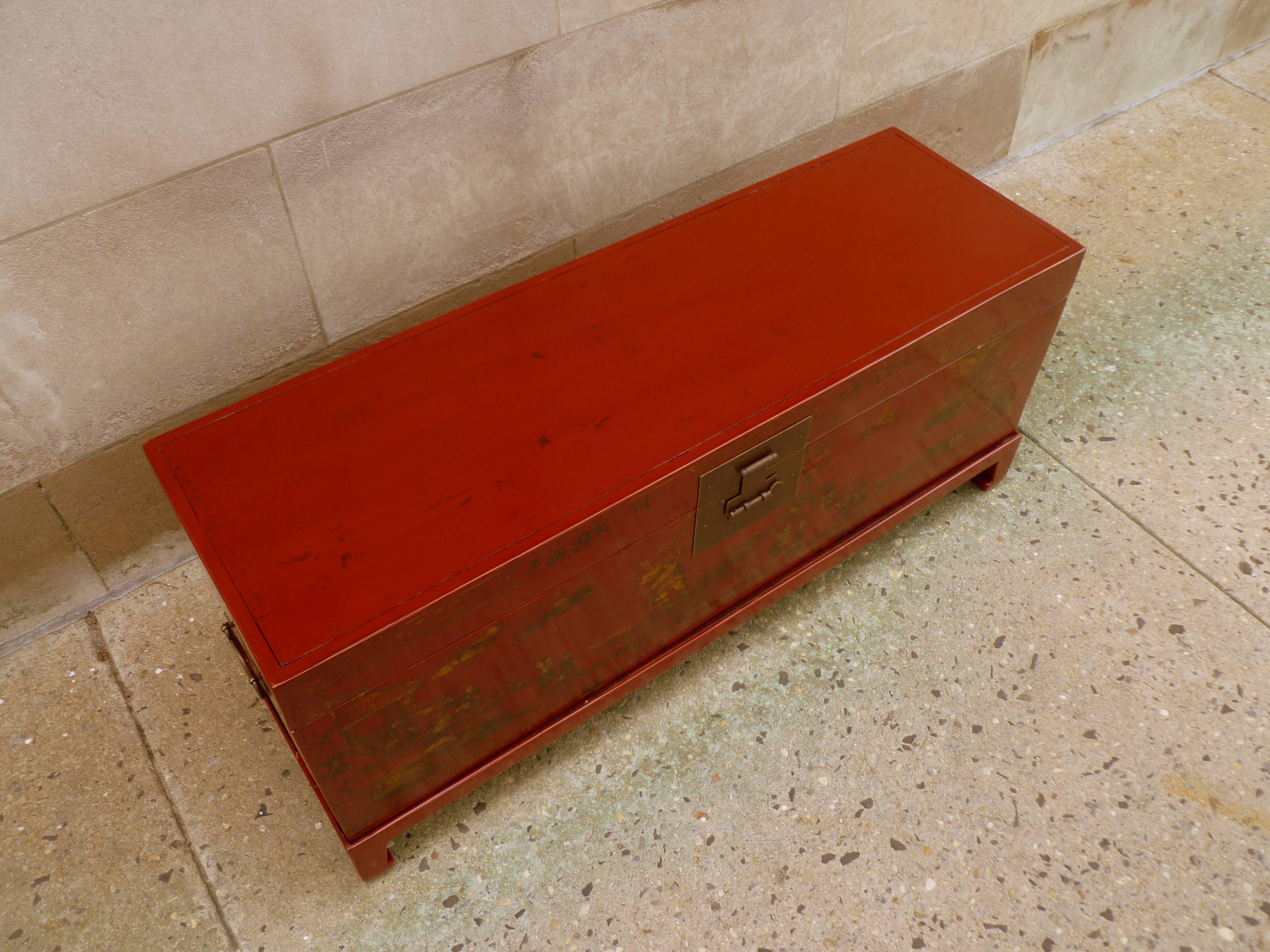 Fine Red Lacquer Trunk with Gilt Motif 1
