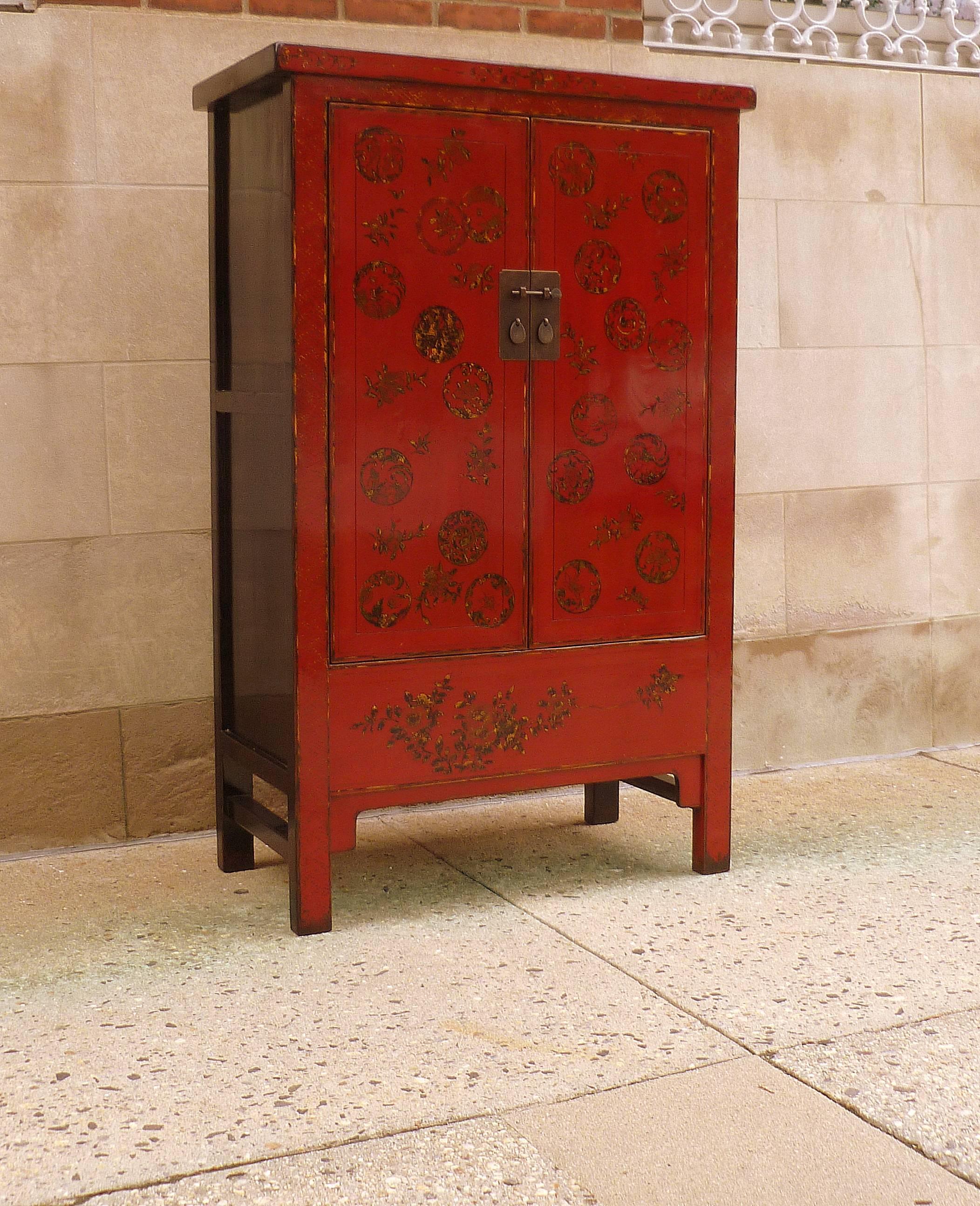 Polished Fine Red Lacquer Armoire with Gilt Motif