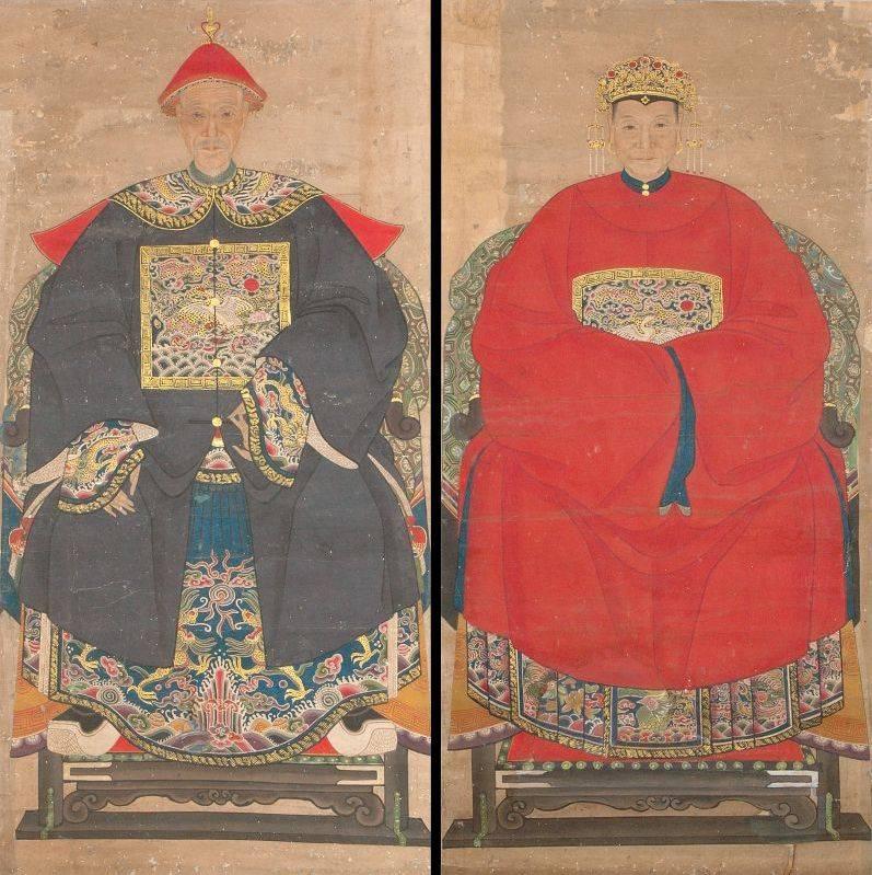 Chinese Pair of Hanging Scrolls Brushing Painting of Qing Dynasty Imperial Noble Couple
