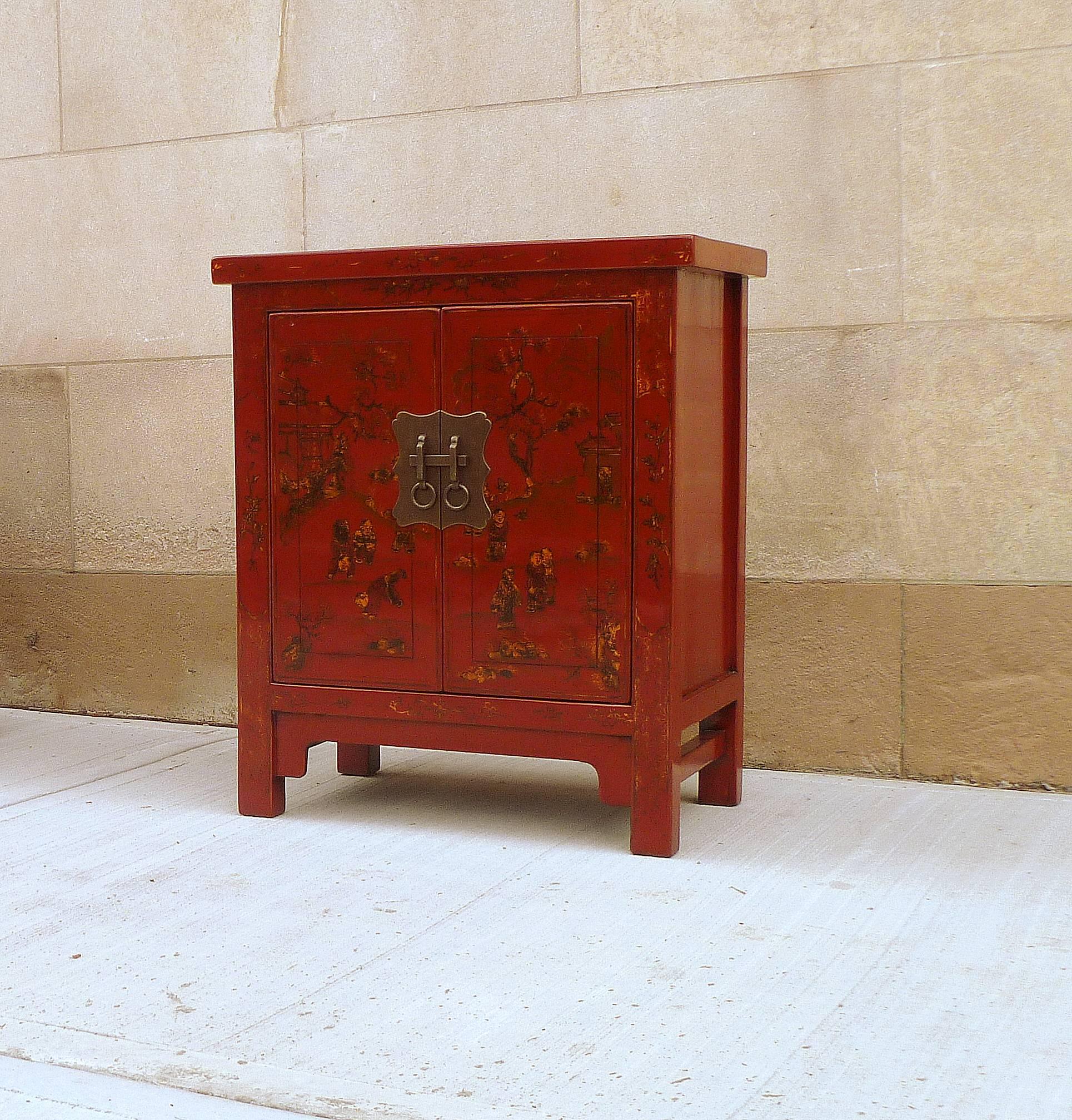 20th Century Pair of Fine Red Lacquer Chests with Gilt Motif