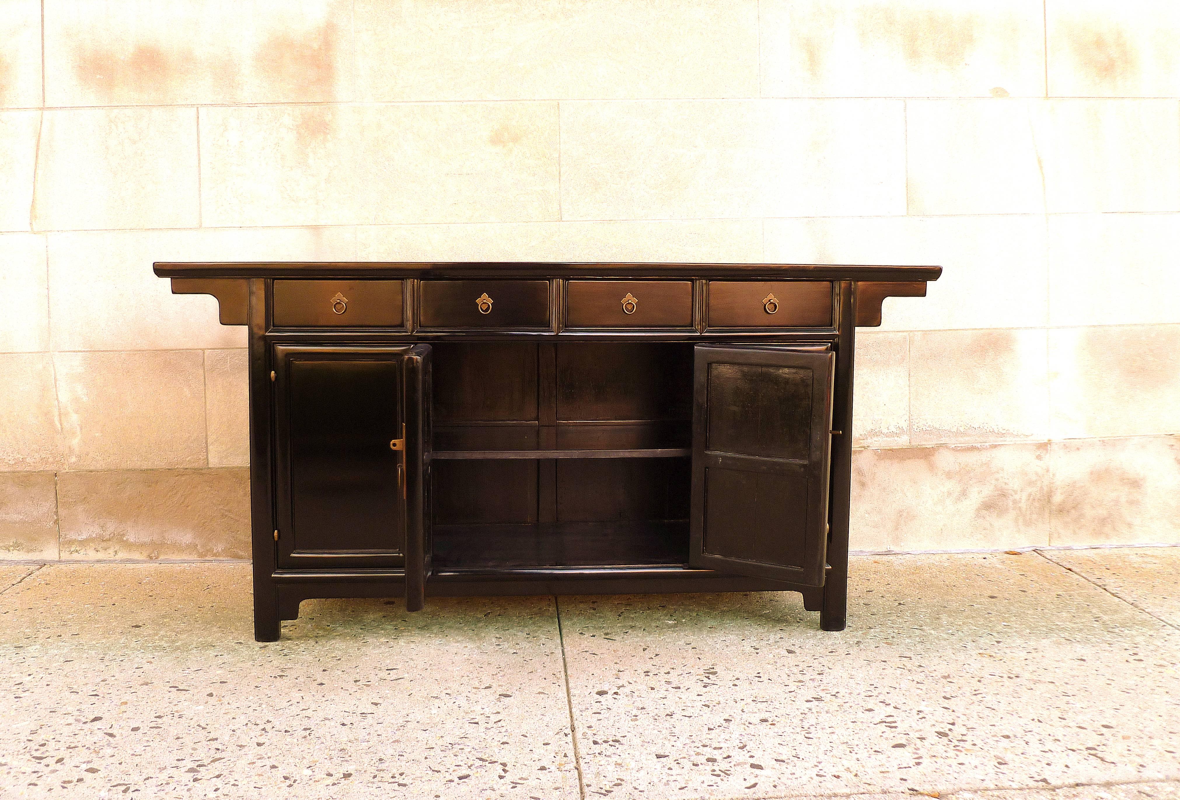 Refined Black Lacquer Sideboard 1
